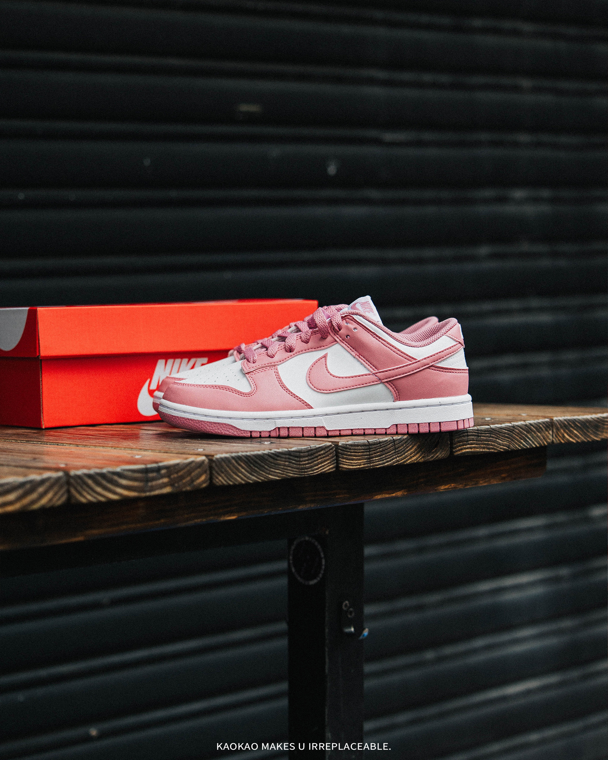 代購 女款 NIKE DUNK LOW NEXT NATURE 粉白 環保 休閒鞋【DD1873-112】