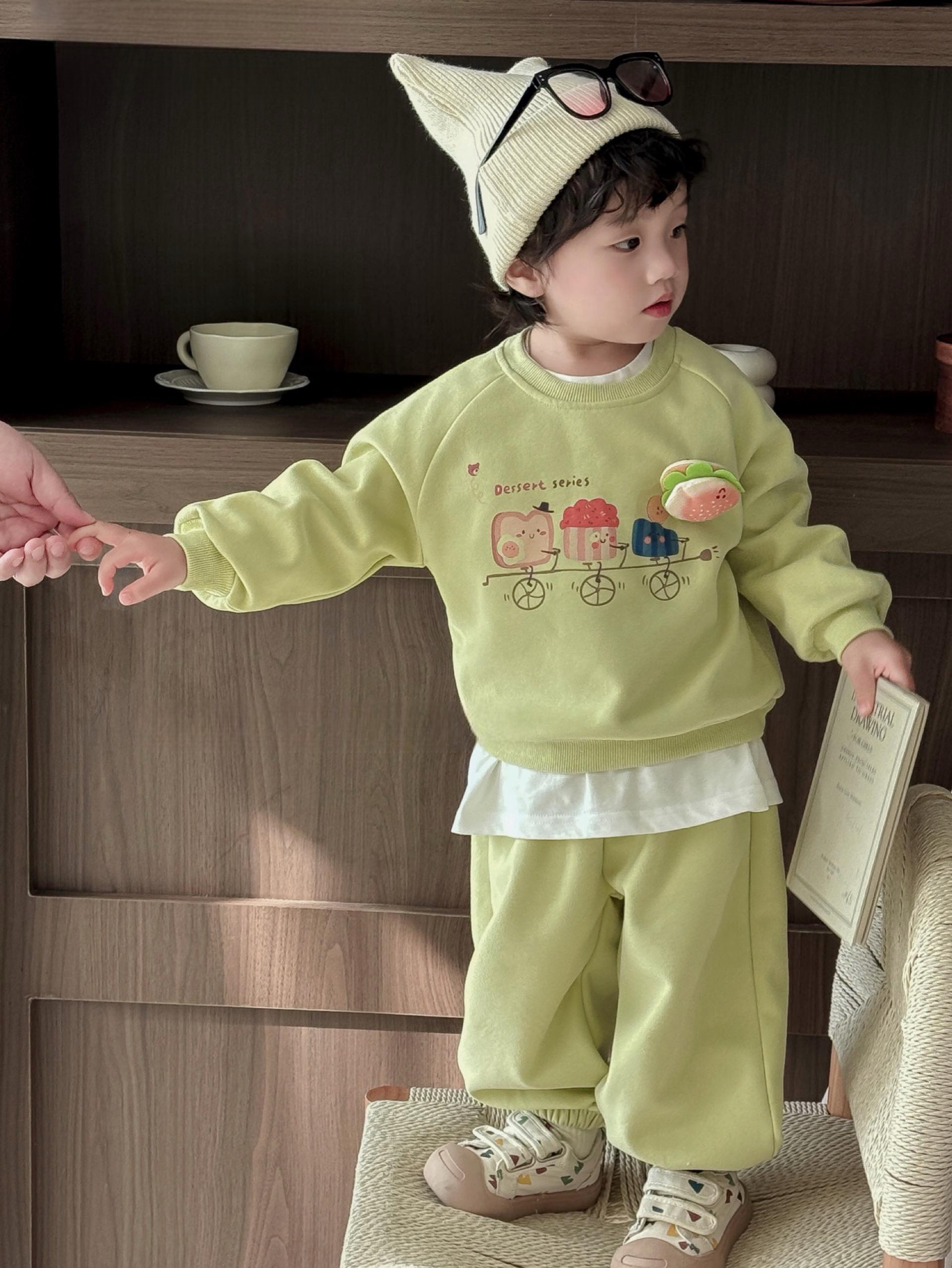 韓系卡通套裝（附有聲漢堡玩具）