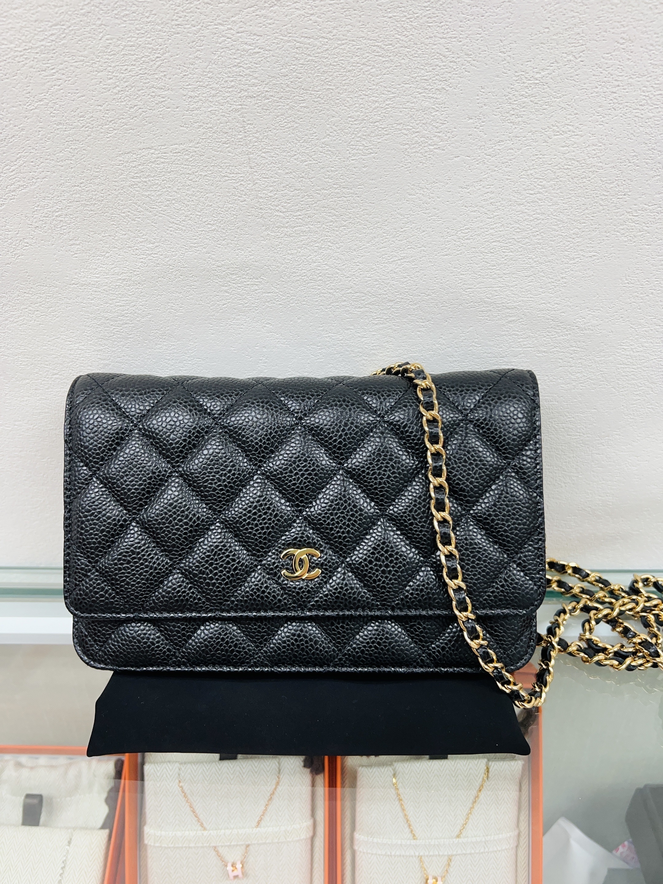 Chanel woc wallet on chain (black caviar/ GHW)
