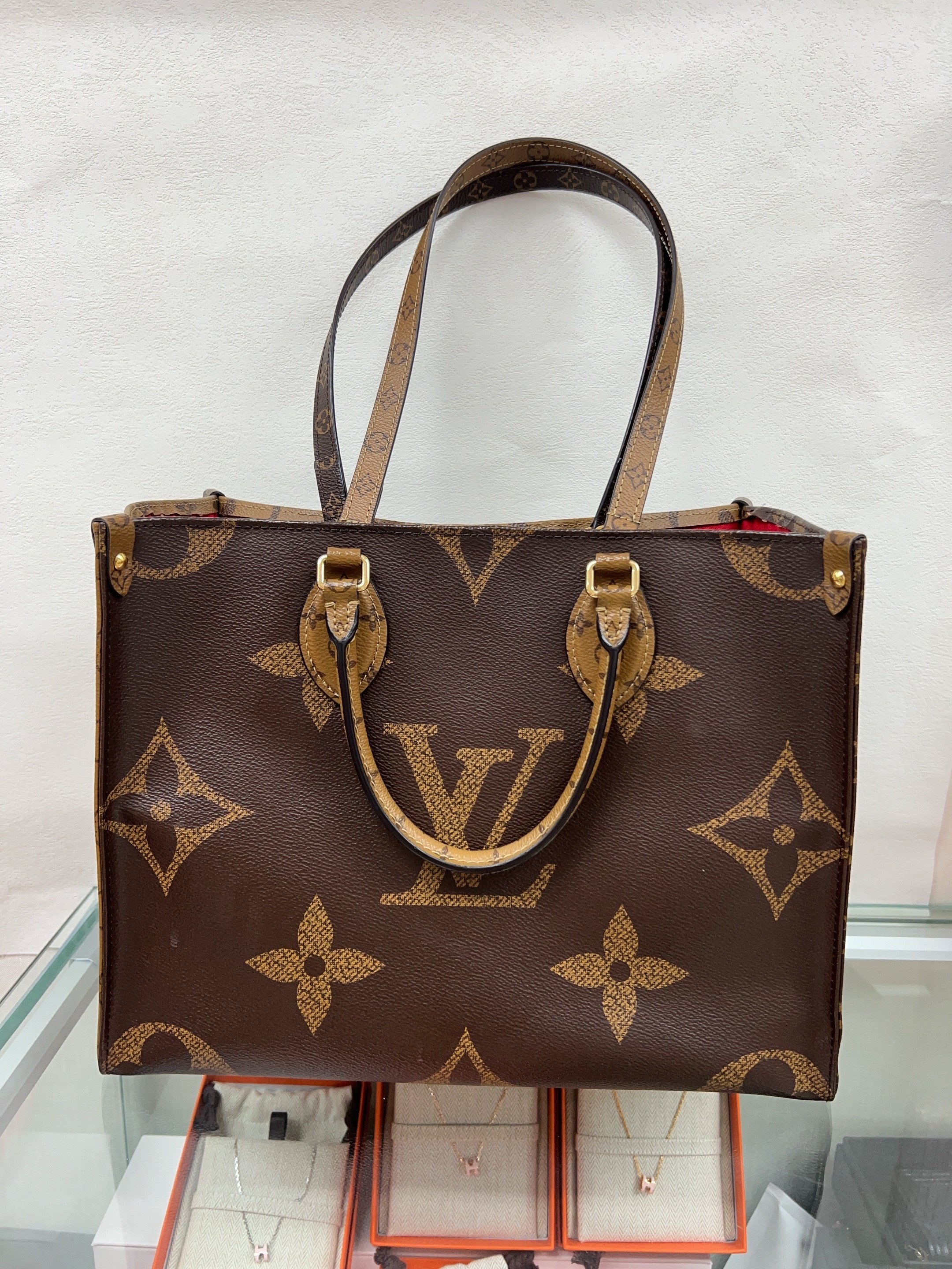 Lv onthego tote brown MM