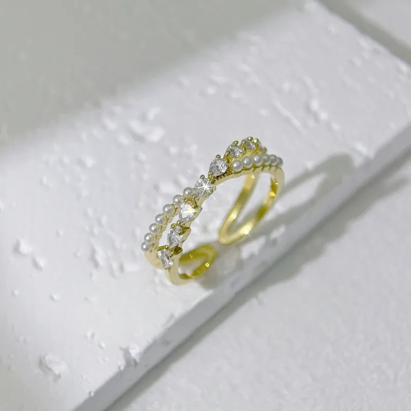 質感珍珠交叉鑲鑽戒指