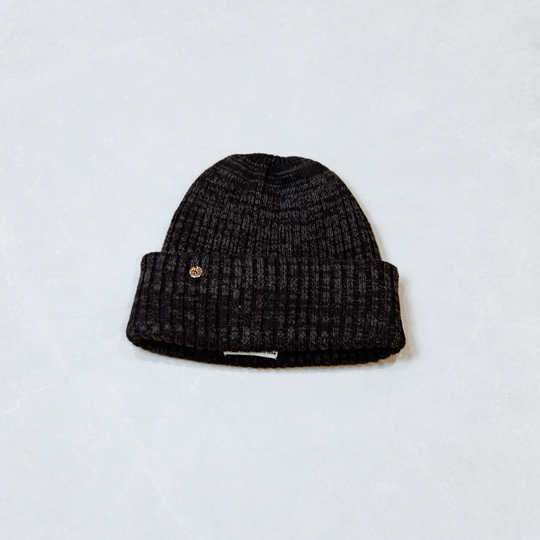 ICON金屬銀牌 反摺厚磅毛帽－迷蹤黑