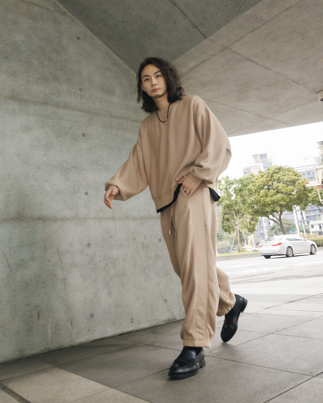 柔軟手感 側邊內襯設計 繭型寬棉褲－奶茶色