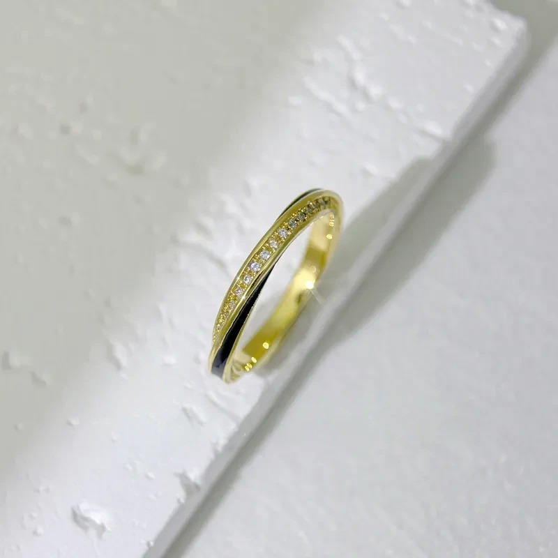 交織之環鑲鑽戒指