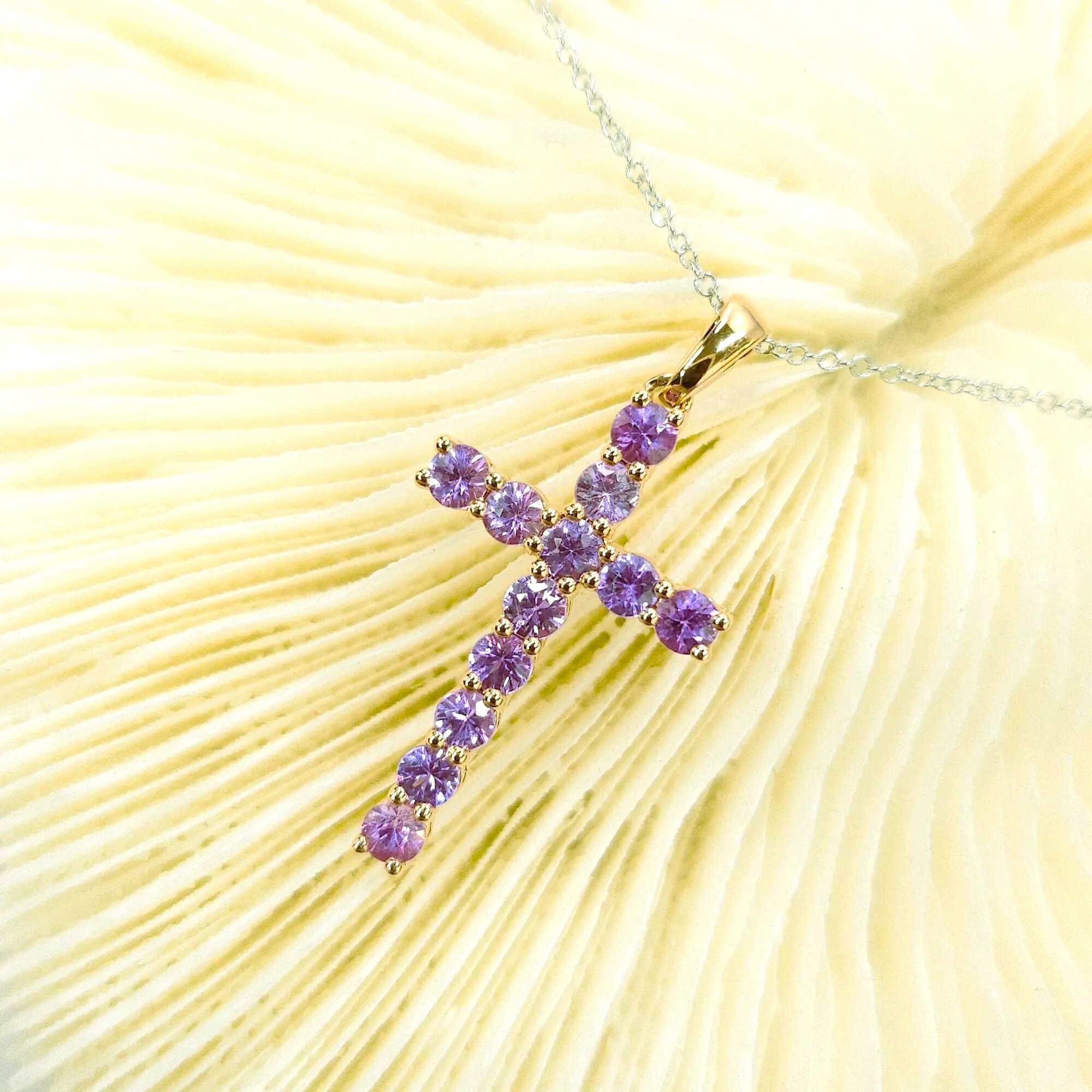 18K Rose Gold 0.85ct Purple Sapphire Pendant