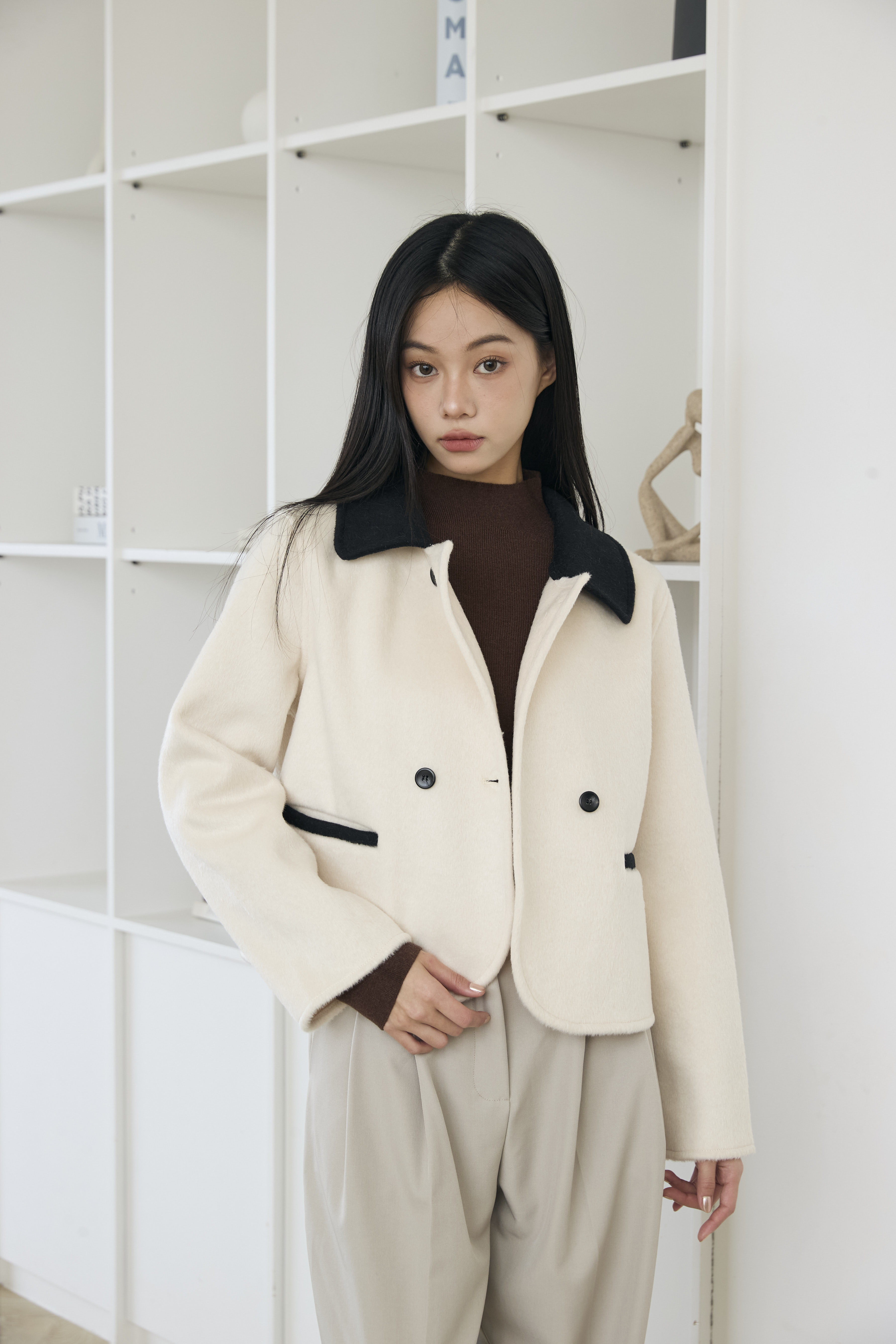 復古翻領毛呢短版大衣(5%羊毛）