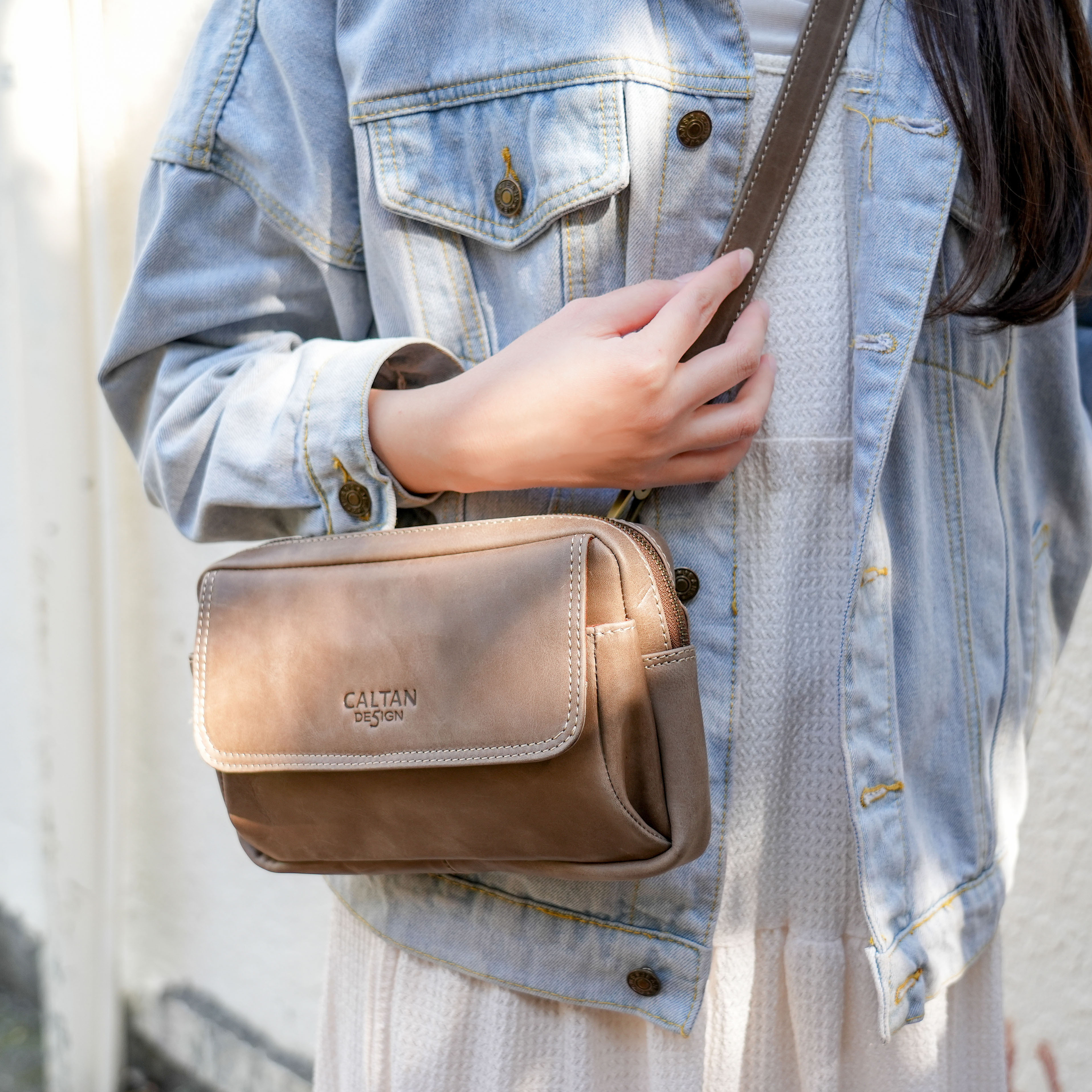 慢焙厚片真皮斜背包-兩色(5535)