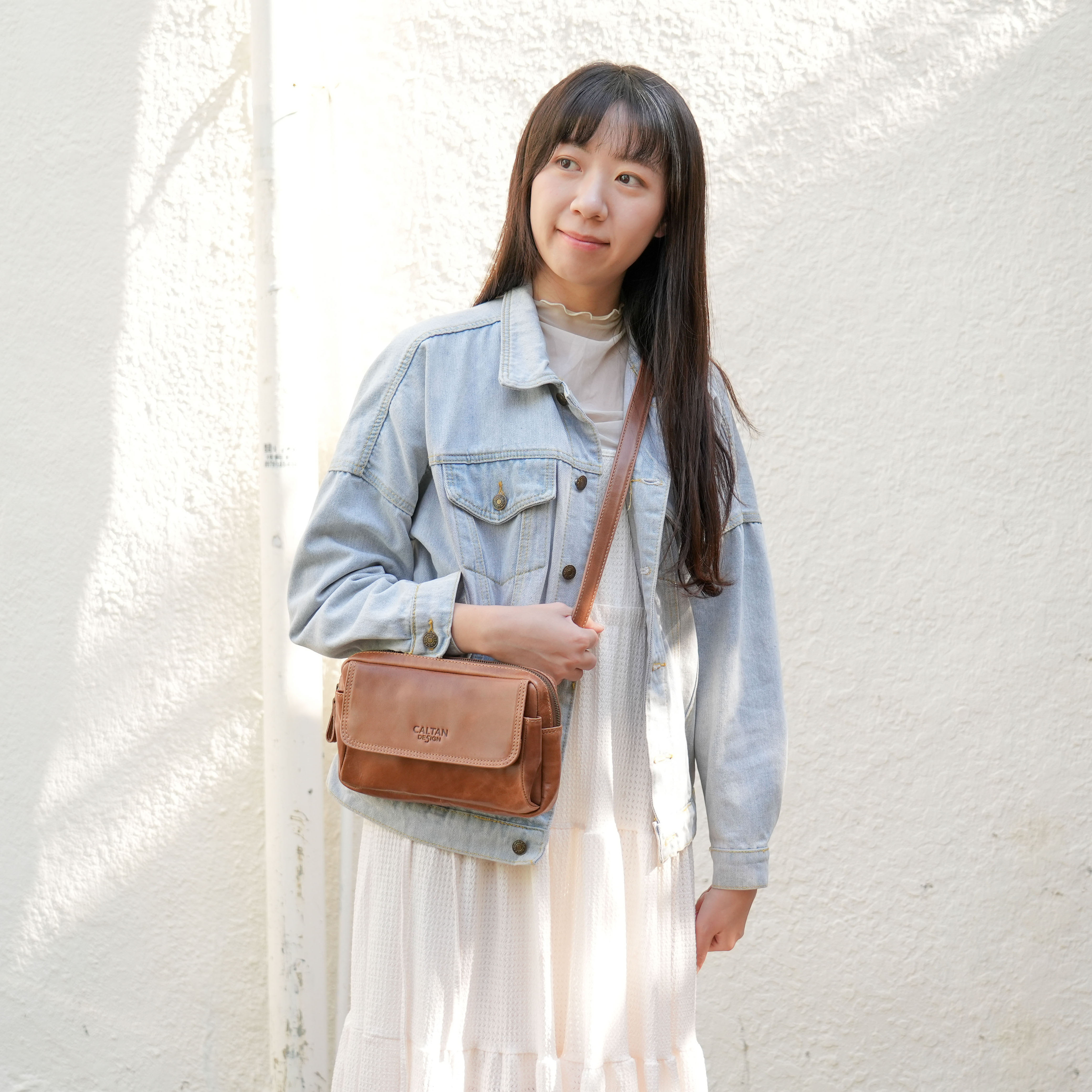 慢焙厚片真皮斜背包-兩色(5535)