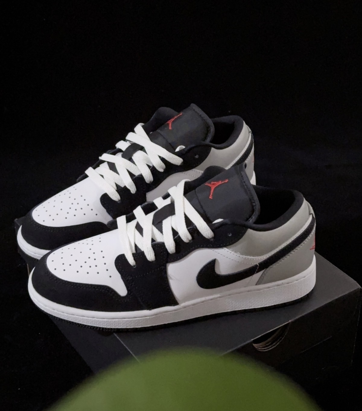預購 Air Jordan 1 Low “Panda” 幻影灰 後跟反光