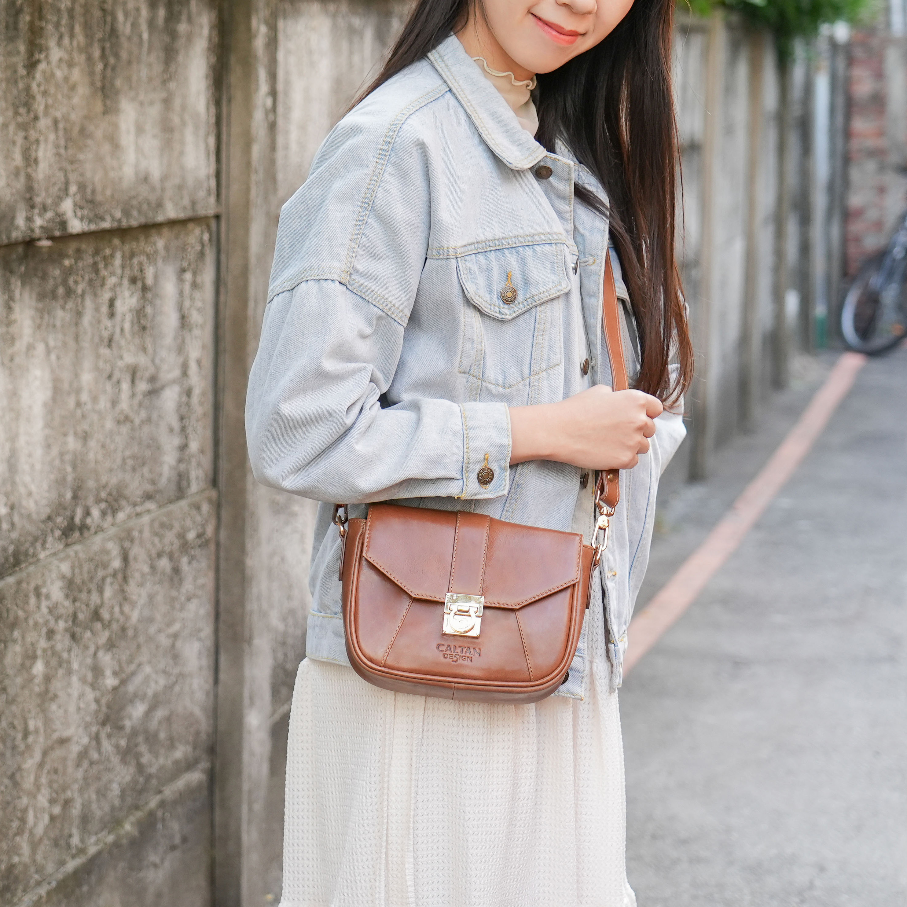 Envo插扣真皮信封斜背包-三色(5539)