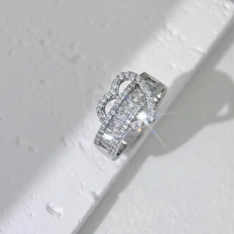 愛心皮帶鑲鑽戒指