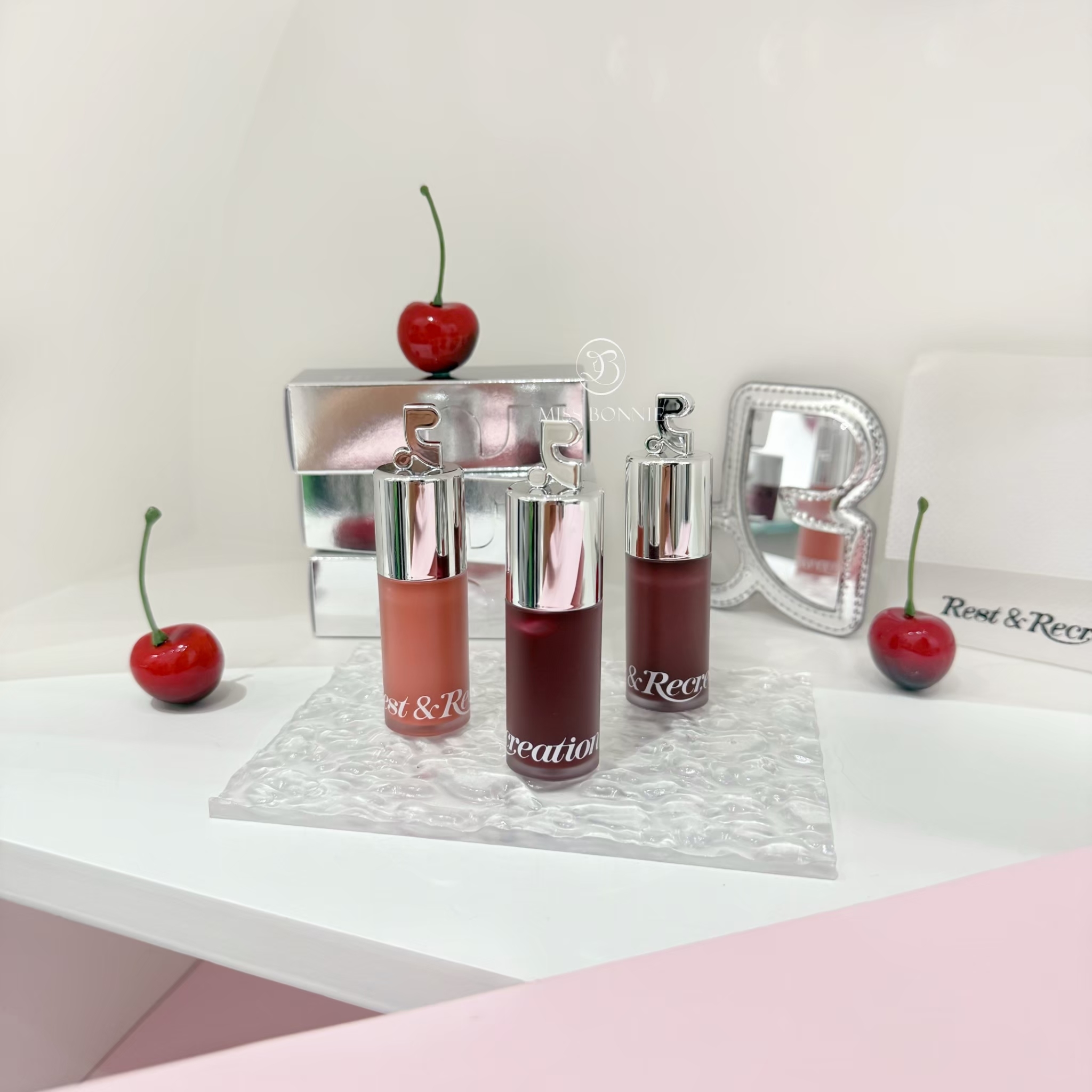 Rest & Recreation唇釉(共2色)