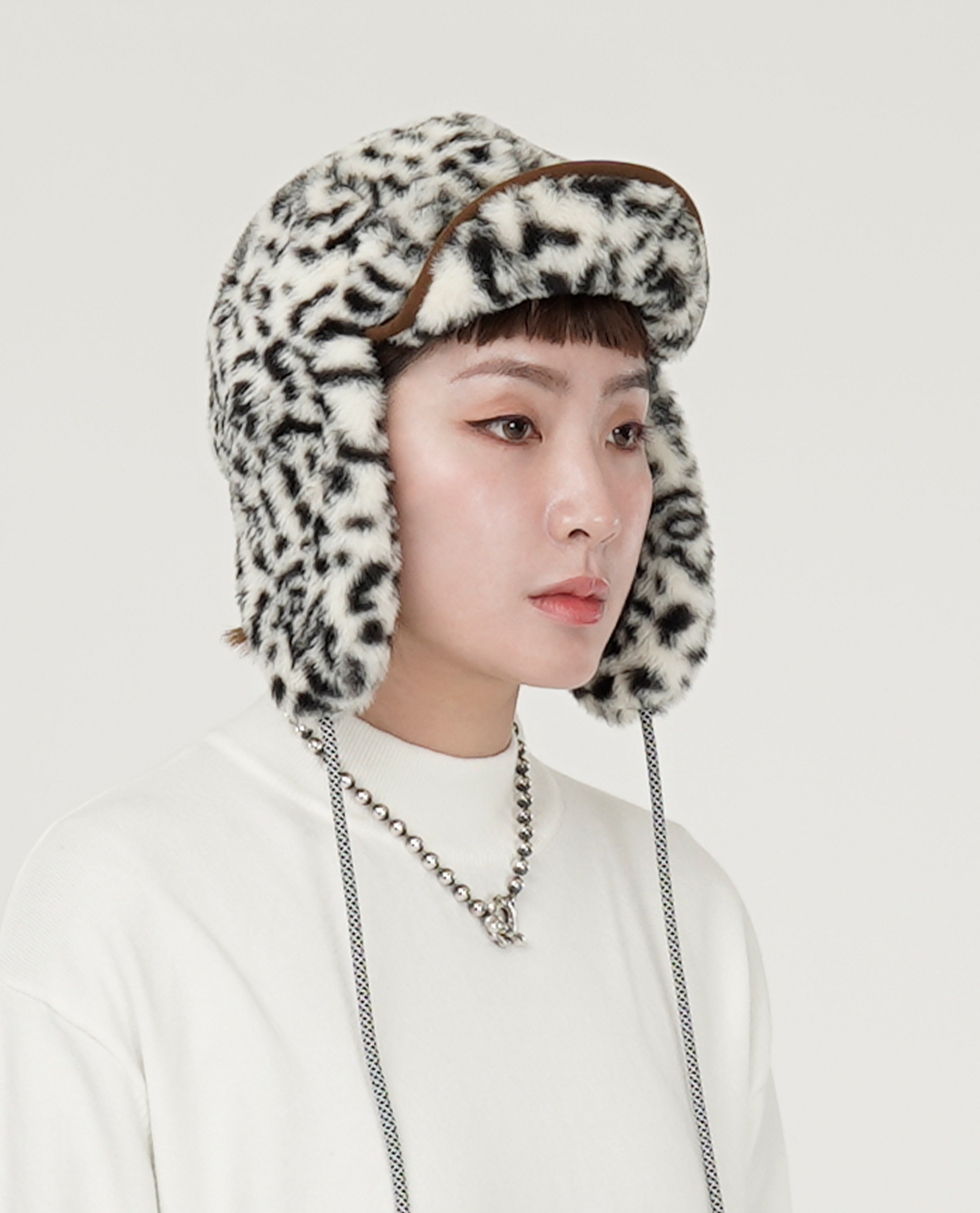 白豹紋飛行帽