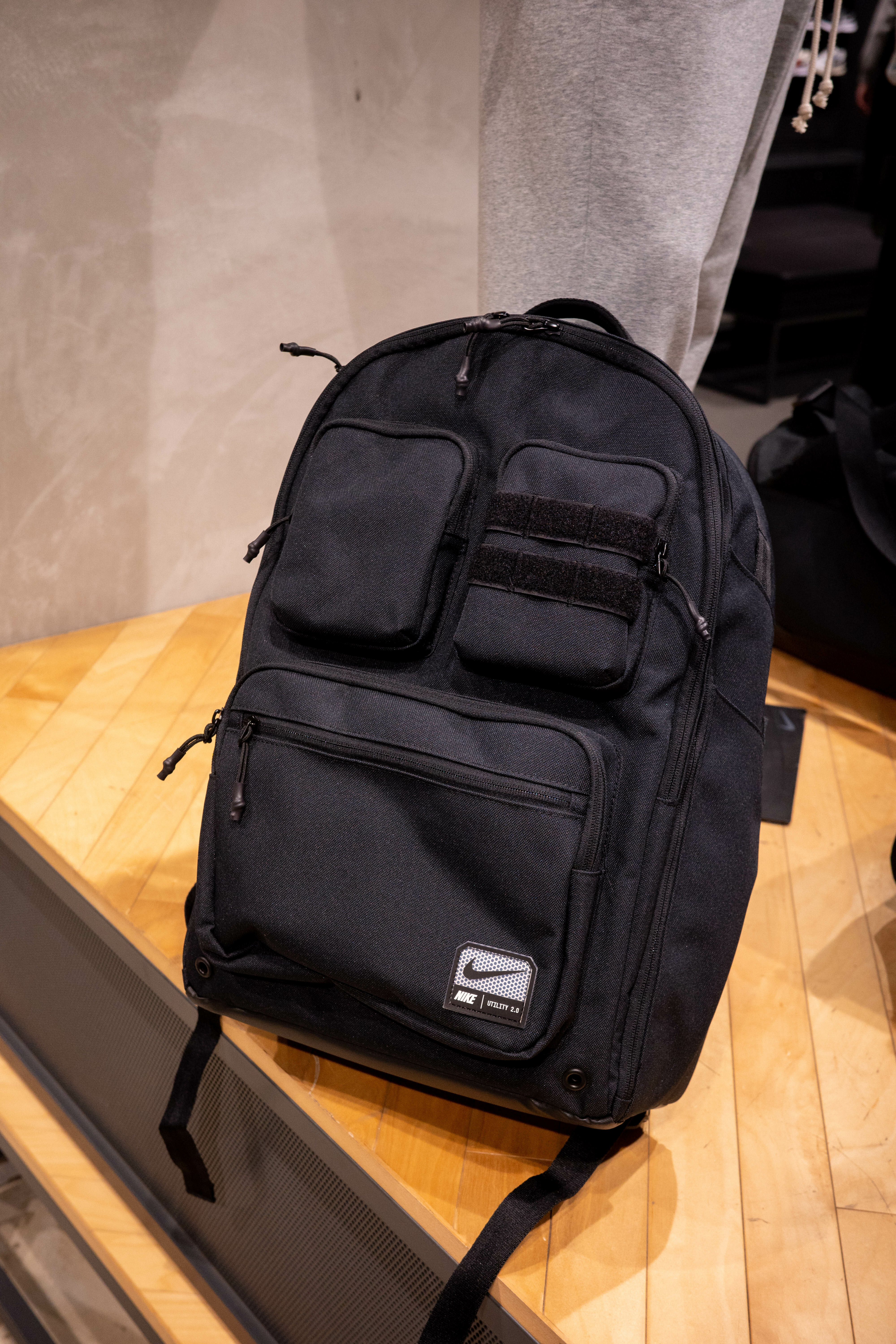 Nike Utility Power 背包 (33 公升) FN4120-010