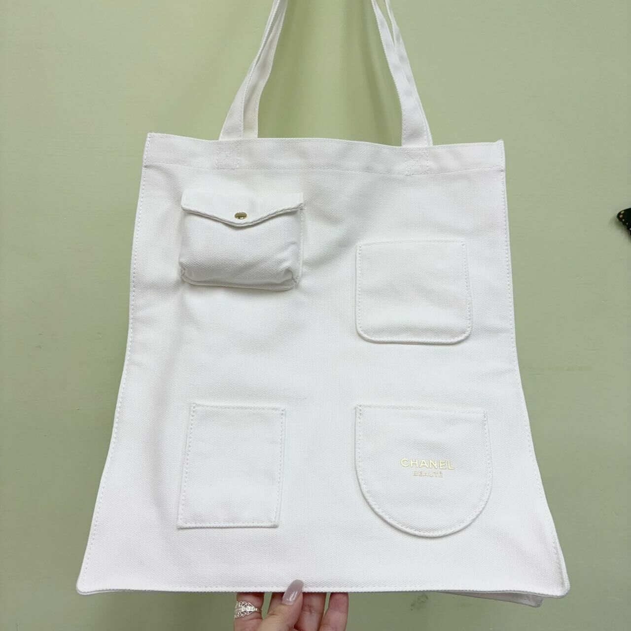 2025年最新款Chanel Beauty Tote Bag-M