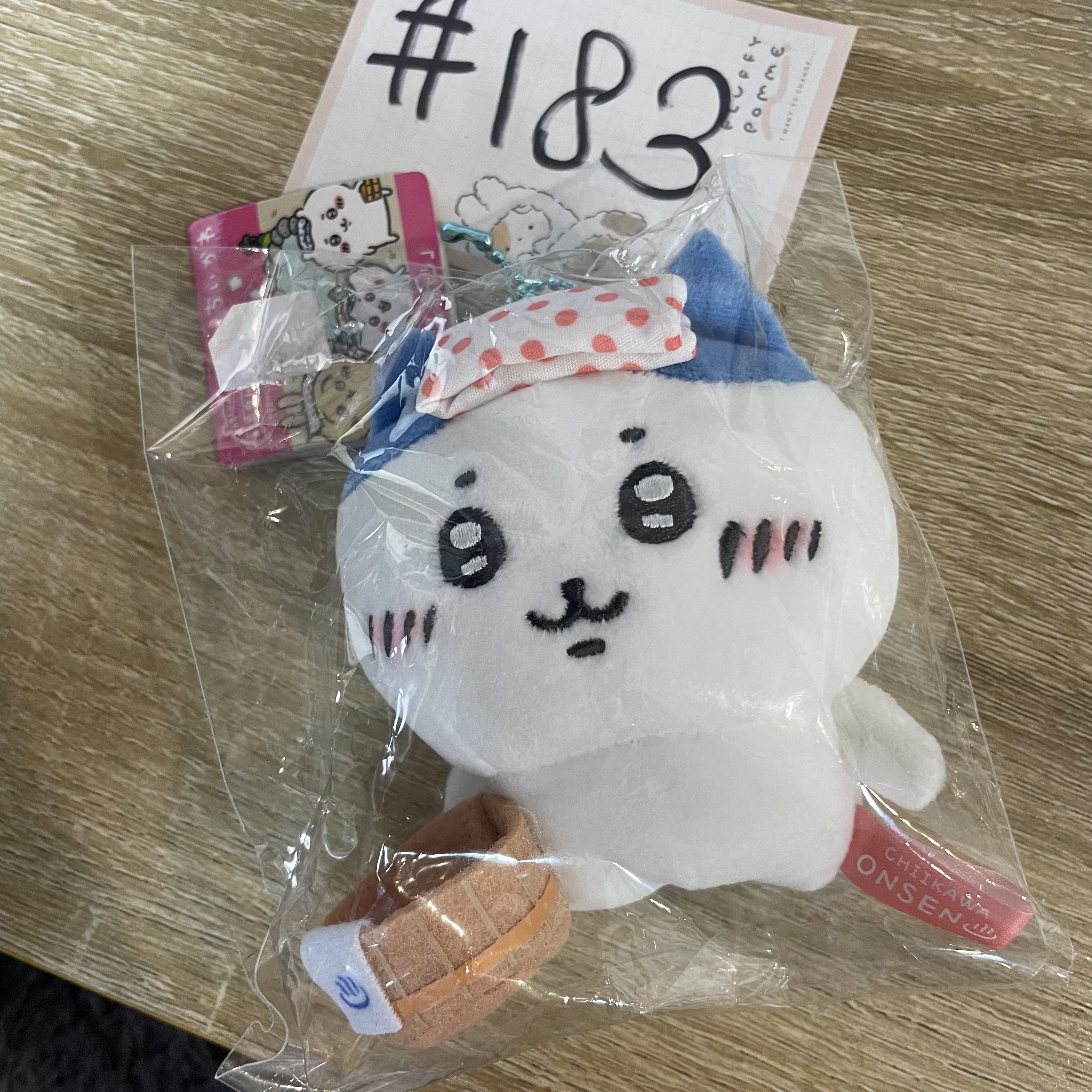 CHIIKAWA 八字貓 公仔#183