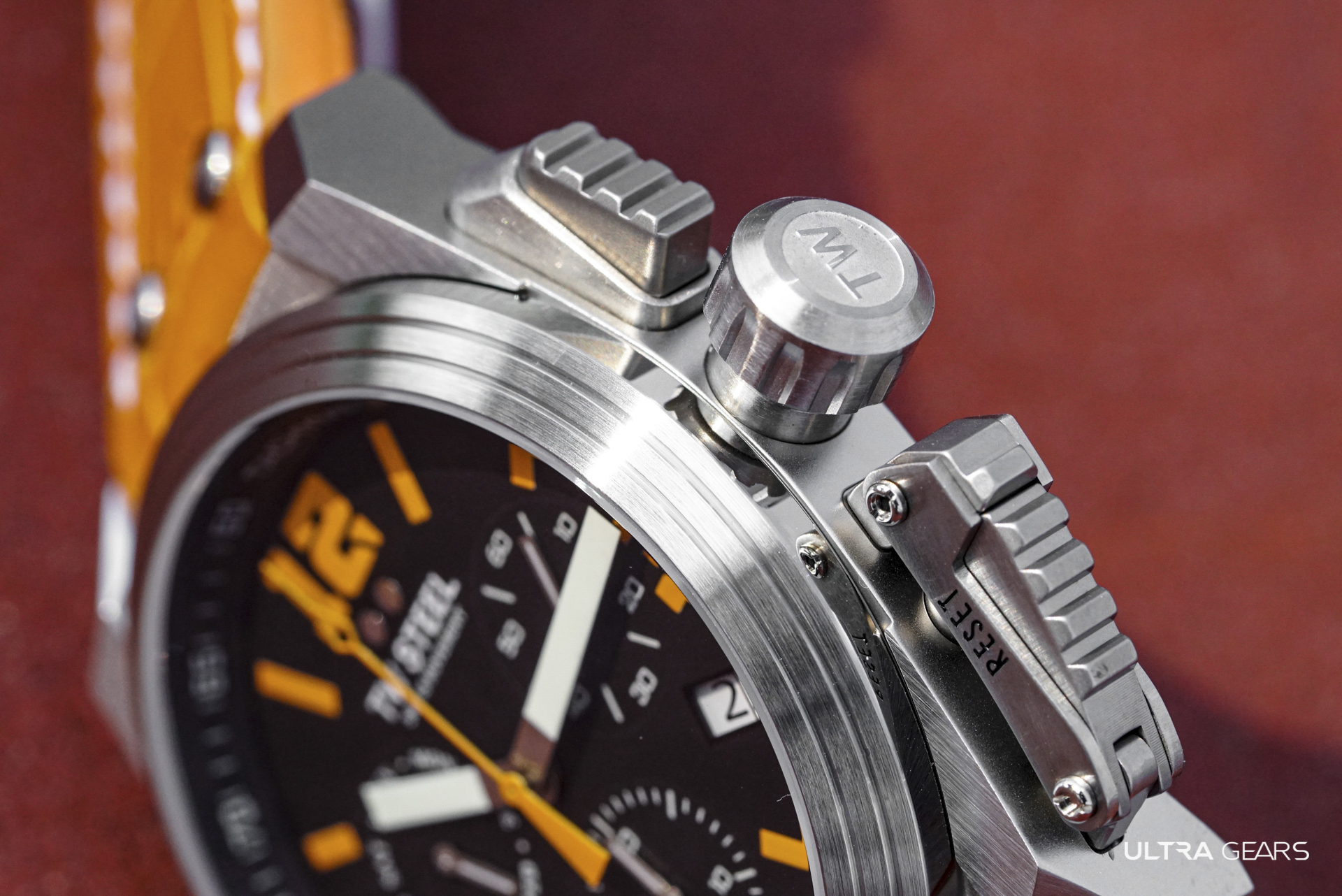 TW Steel SWISS CANTEEN 全鋼黑橘面計時碼錶 TW1112