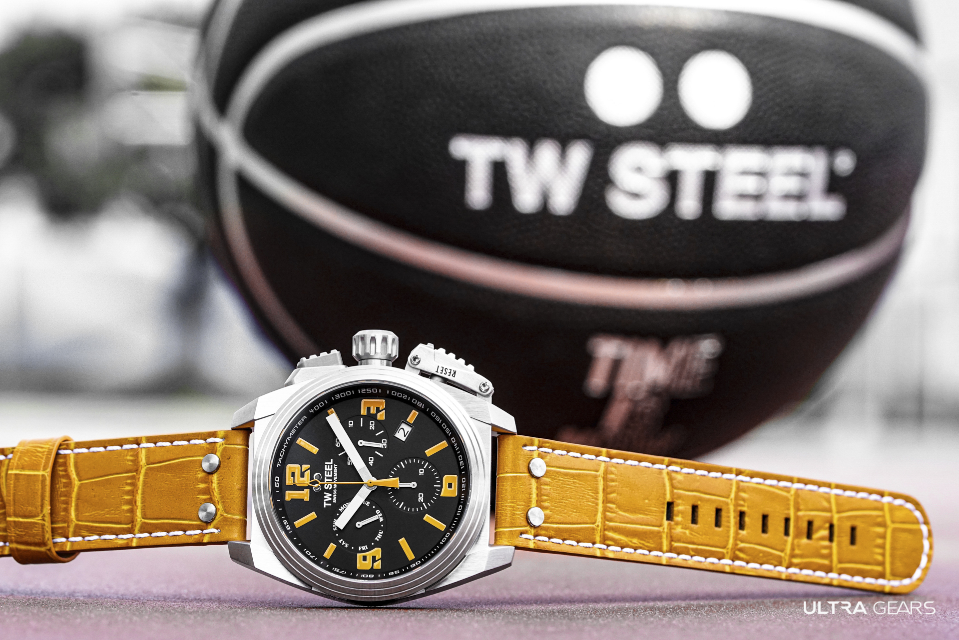 TW Steel SWISS CANTEEN 全鋼黑橘面計時碼錶 TW1112