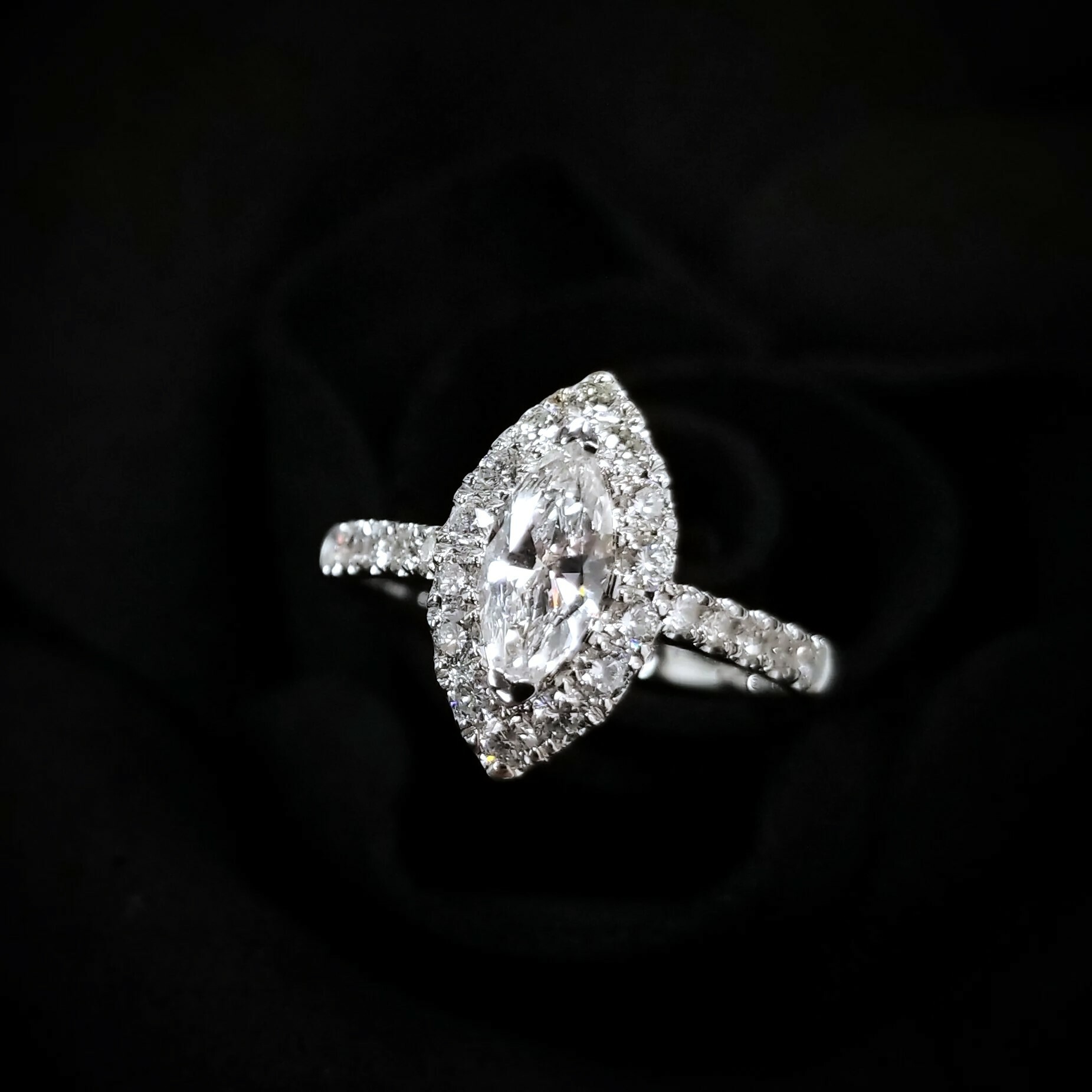 18K White Gold 0.77ct Marquise Cut Diamond Ring