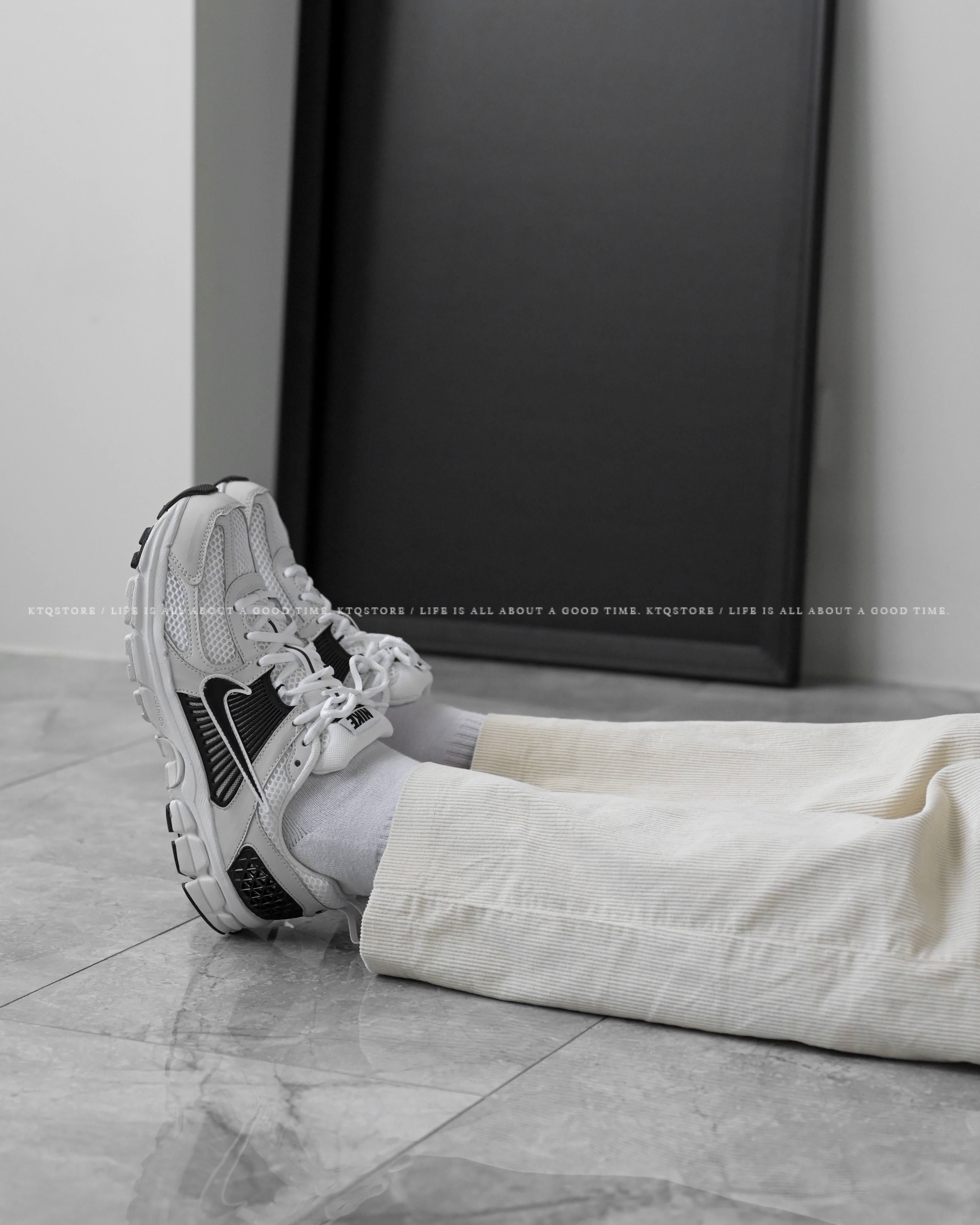 KTQ STORE ‧ NIKE ZOOM VOMERO 5 GS 白黑復古網狀大童鞋 HF6998-104