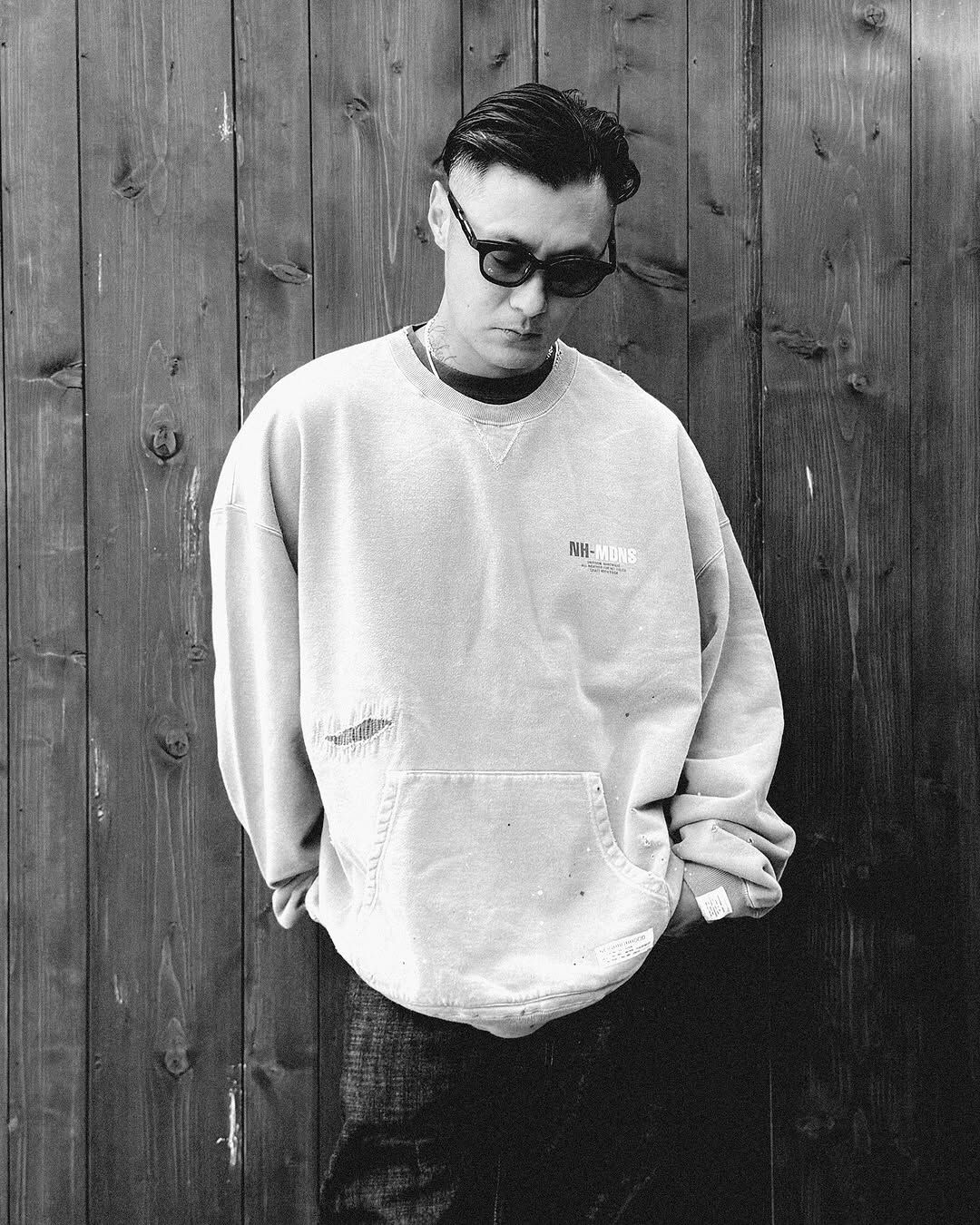 2024AW NEIGHBORHOOD X MADNESS. SAVAGE SWEAT SHIRT LS 水洗 破壞 潑漆 大學T 現貨 242PCMDN-ST02S