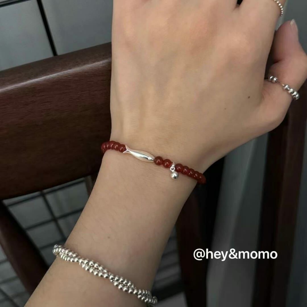 HM3420 ⚪️925 年年有魚紅瑪瑙彈力繩手鍊