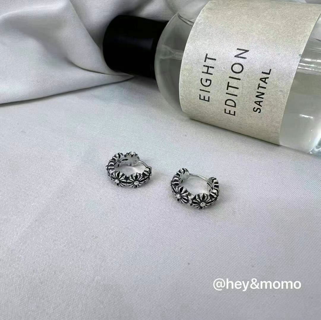 HM3423 ⚪️925 銀 重工實心 克羅心耳圈