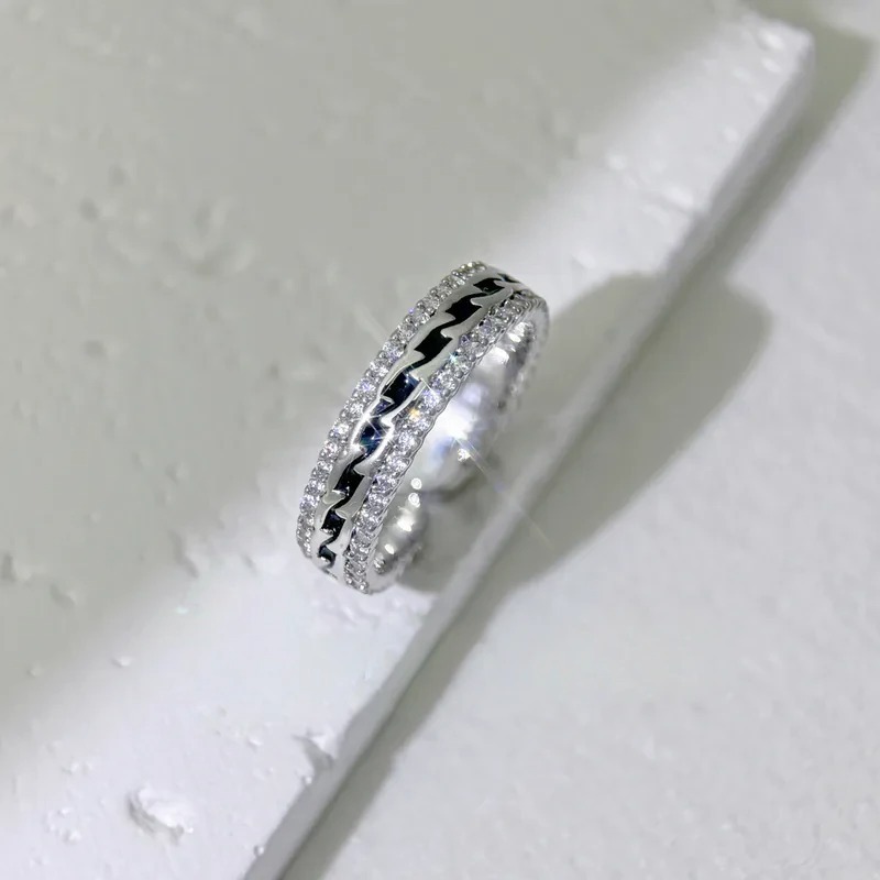 閃電紋鑲鑽戒指