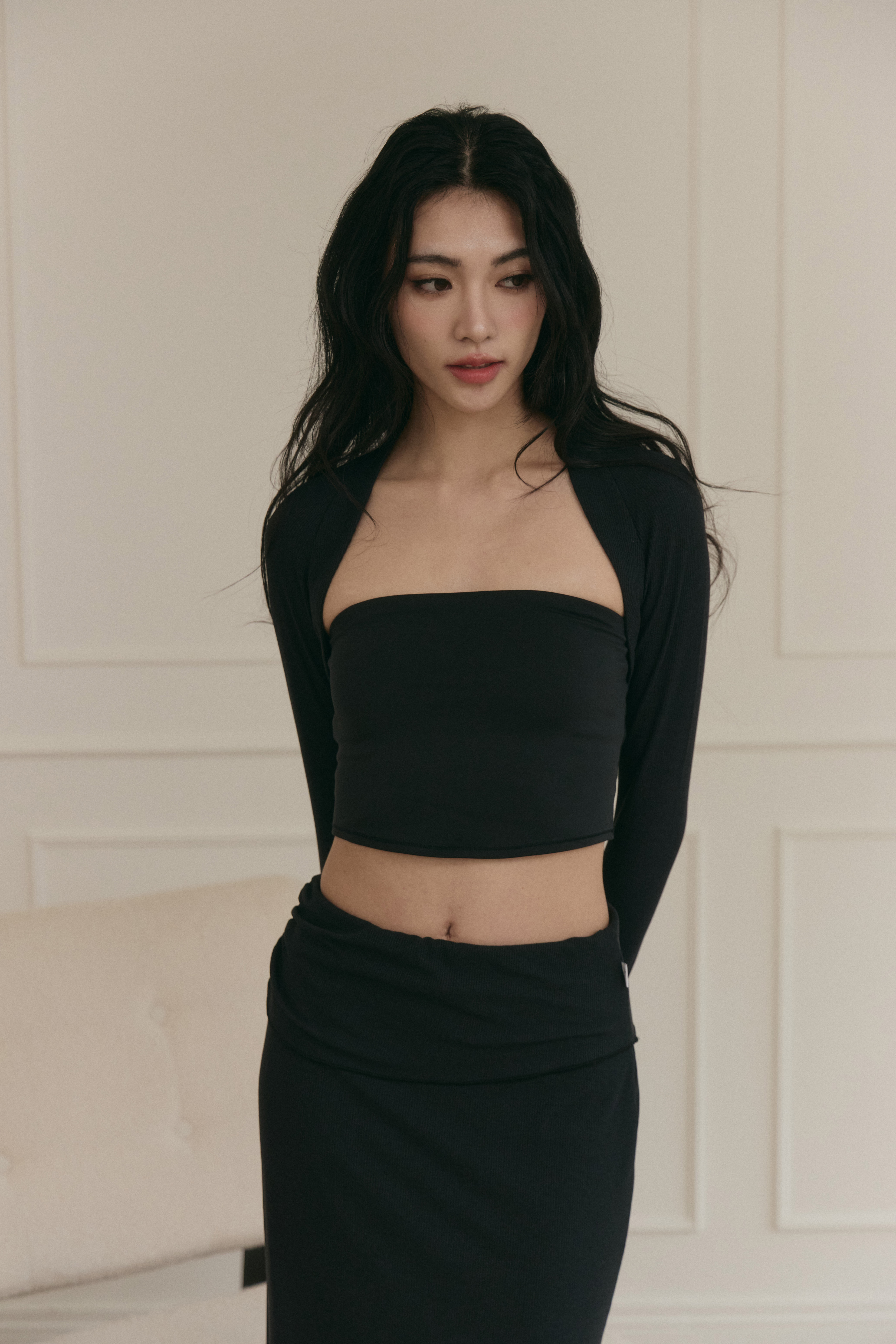 後抽皺坎肩小罩衫- 黑