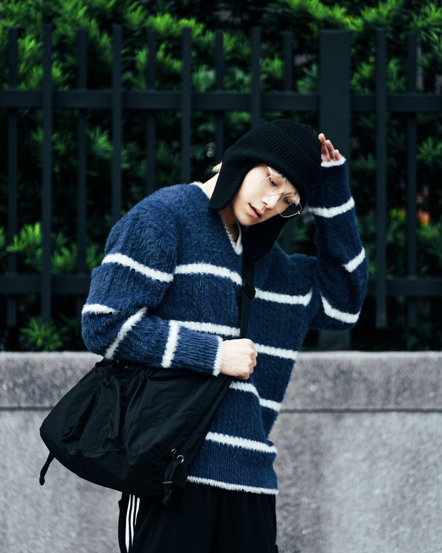 JIN UNIVERSAL 尼龍側背束口郵差包