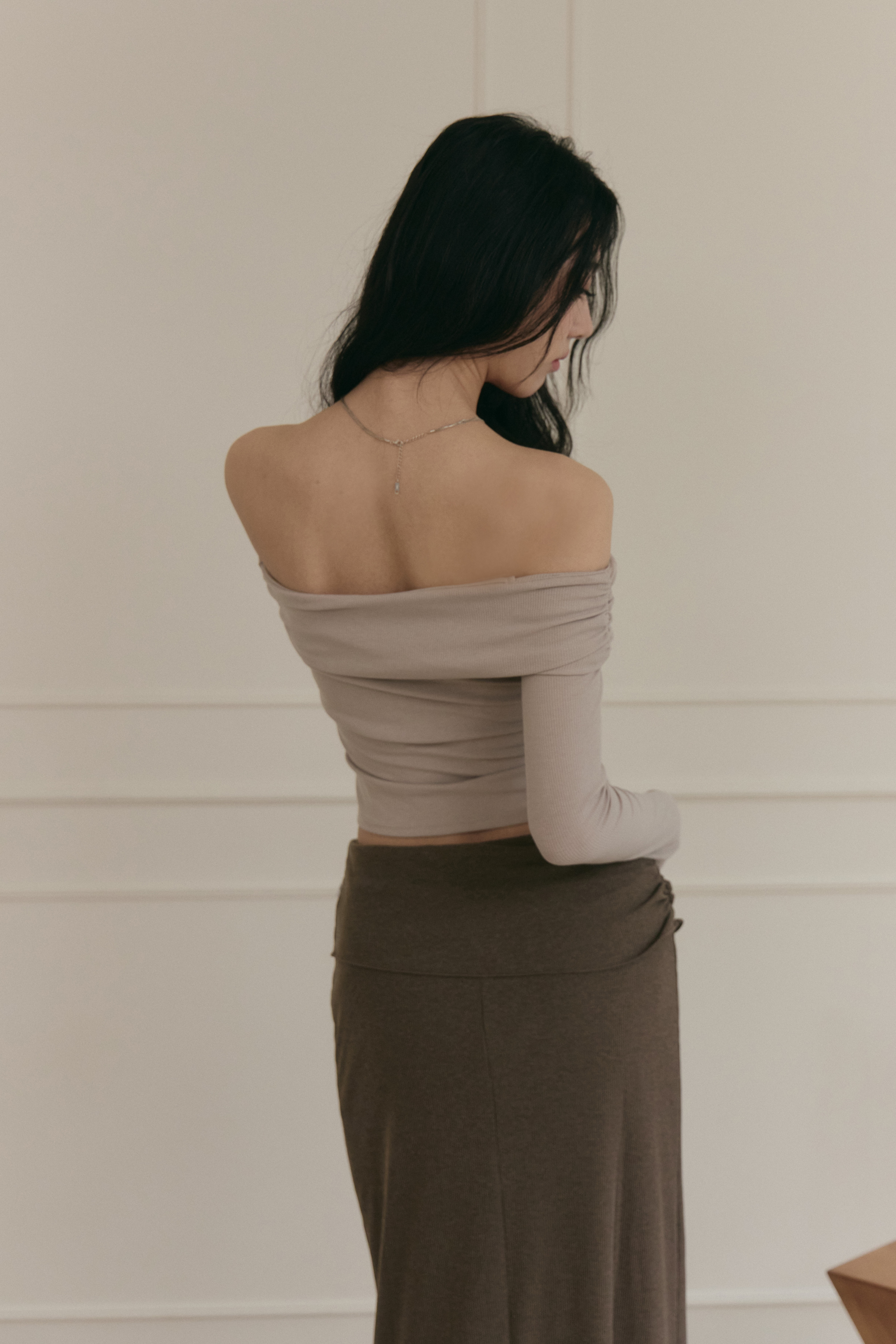 不對稱一字領 BRA TOP上衣- 杏