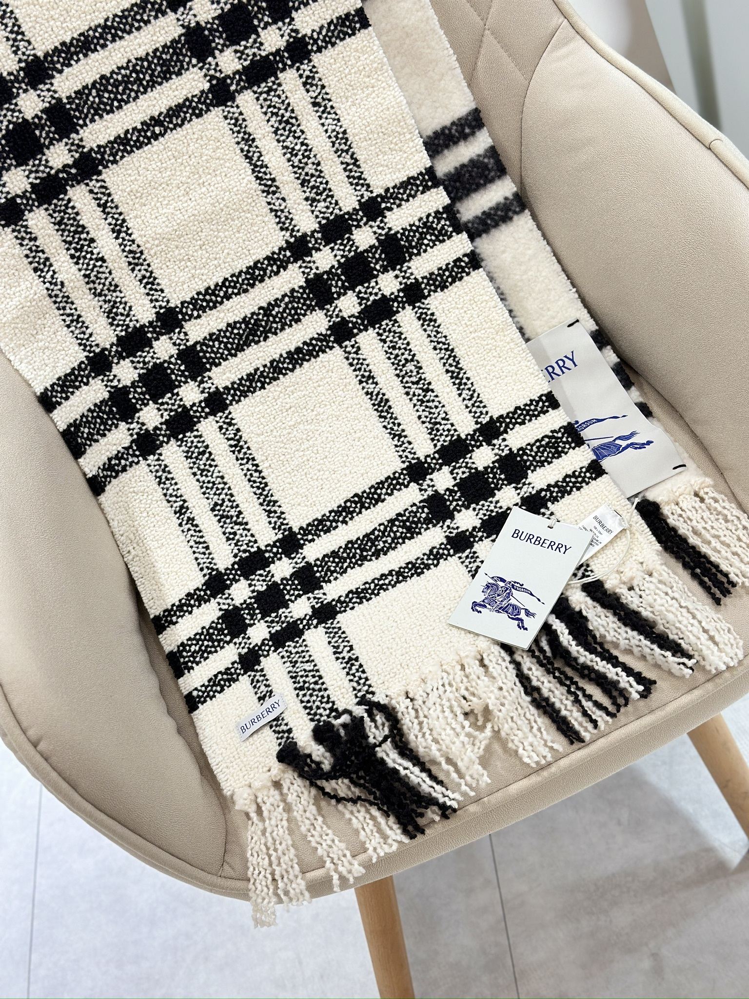 BURBERRY Check Wool Scarf