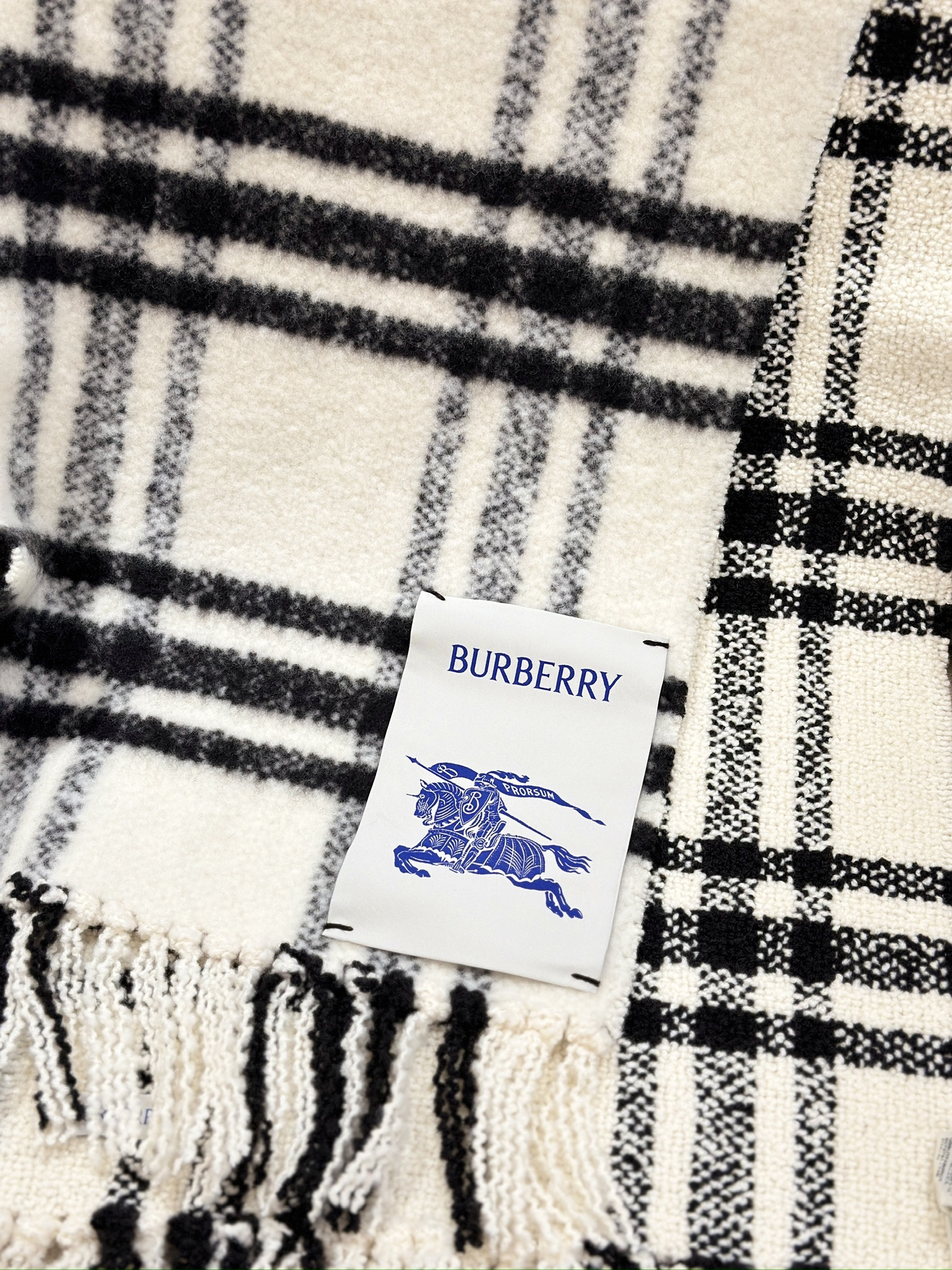 BURBERRY Check Wool Scarf