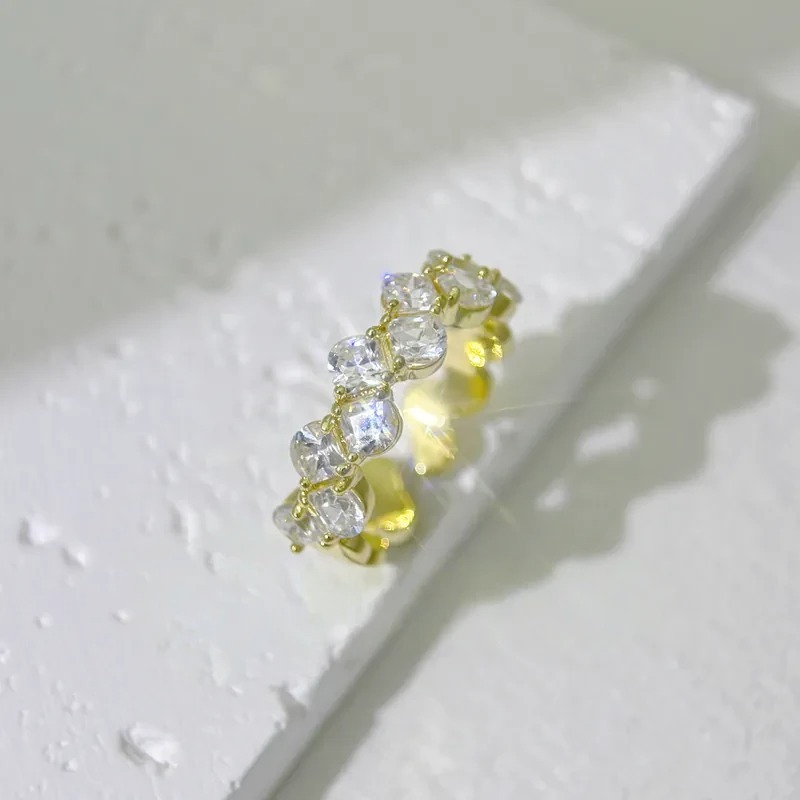 氣質閃鑽交互相肩戒指