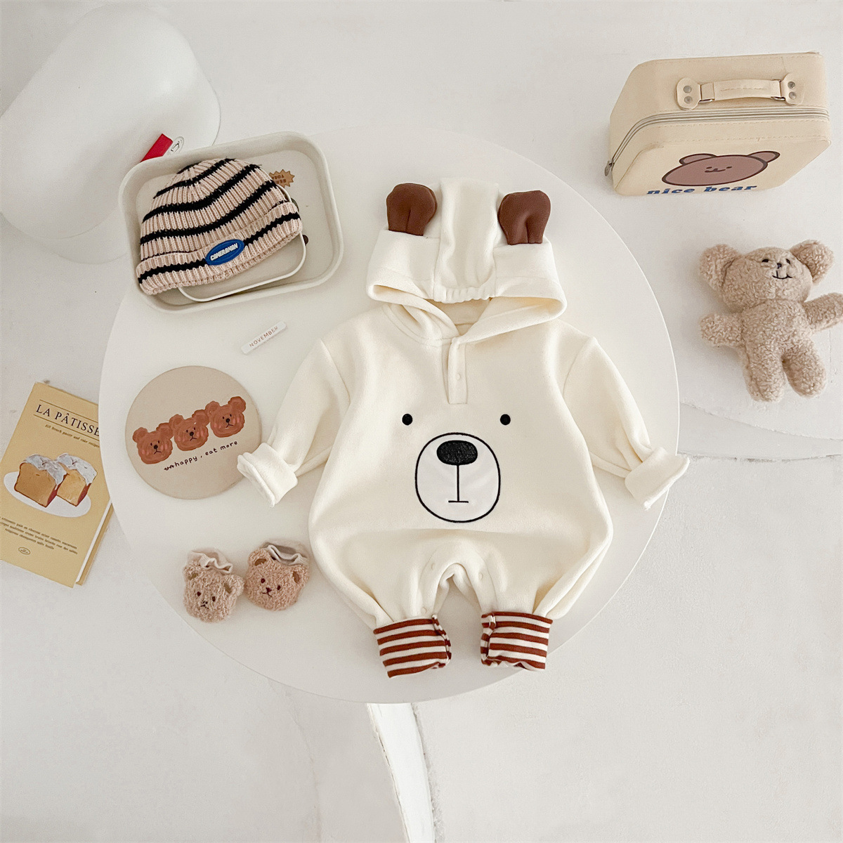 萌趣小熊耳朵潮款包屁衣