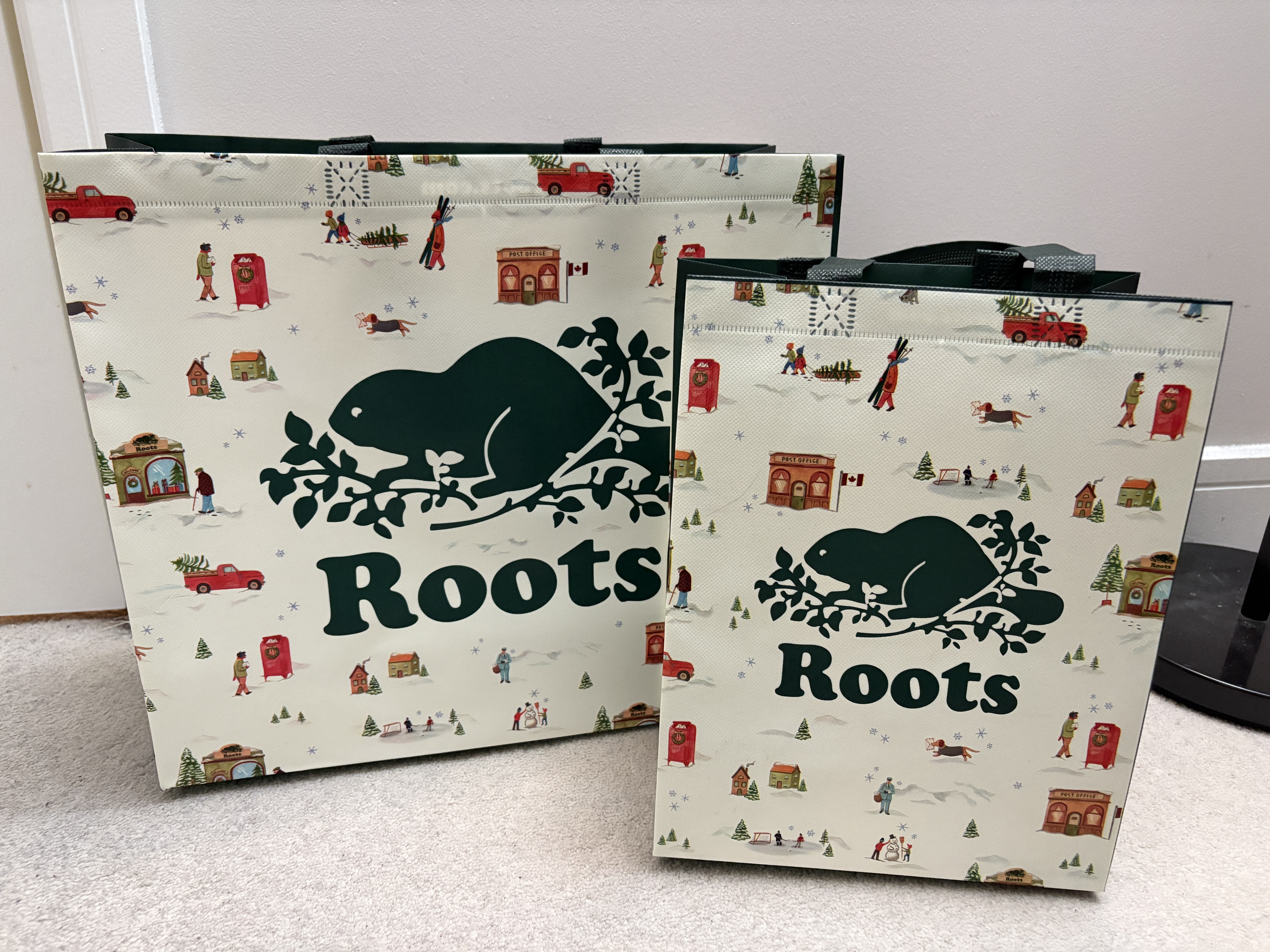 ROOTS 冬季限定 環保購物袋 (2個尺寸)