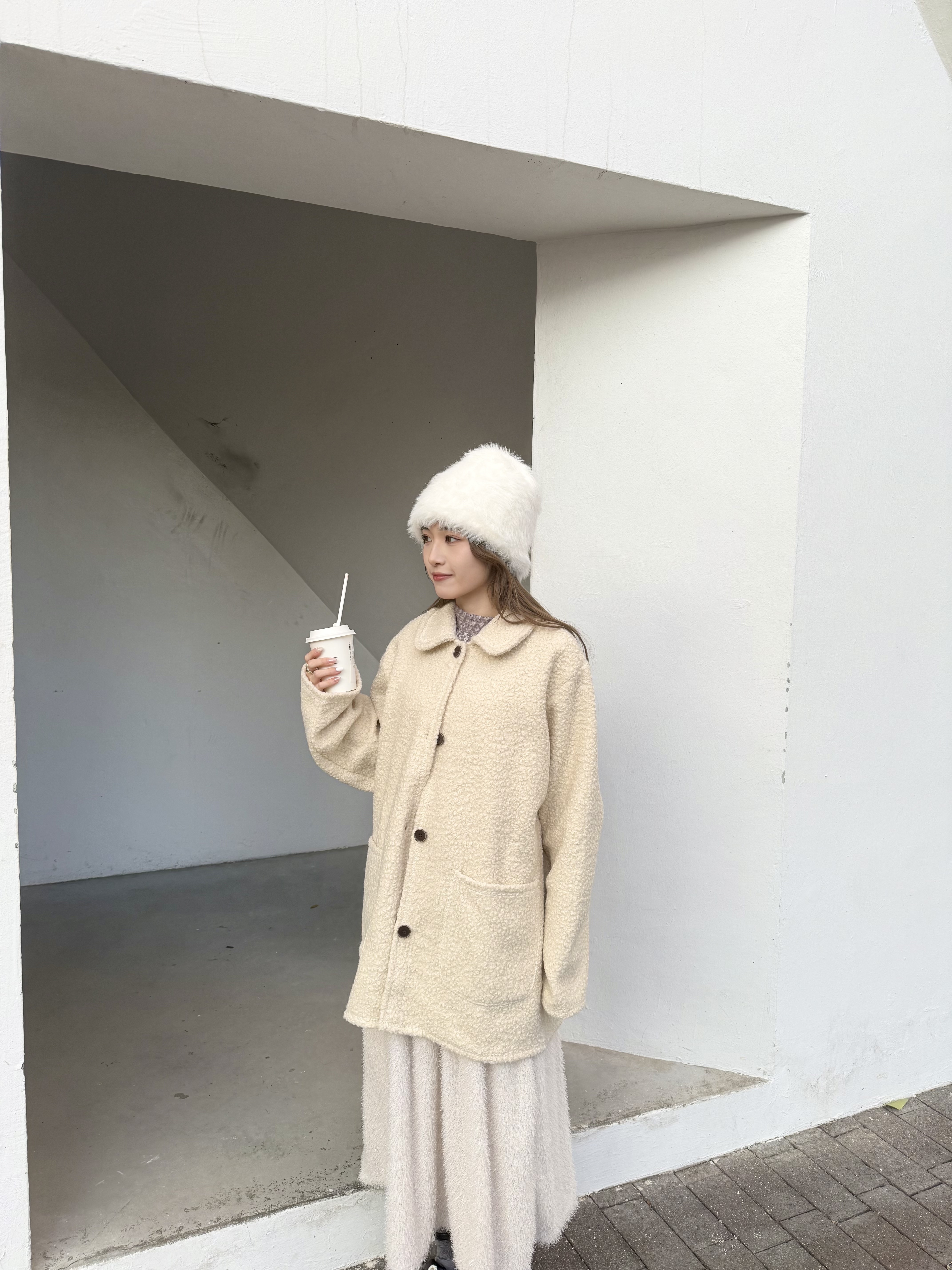 羊毛娃娃領薄款長外套