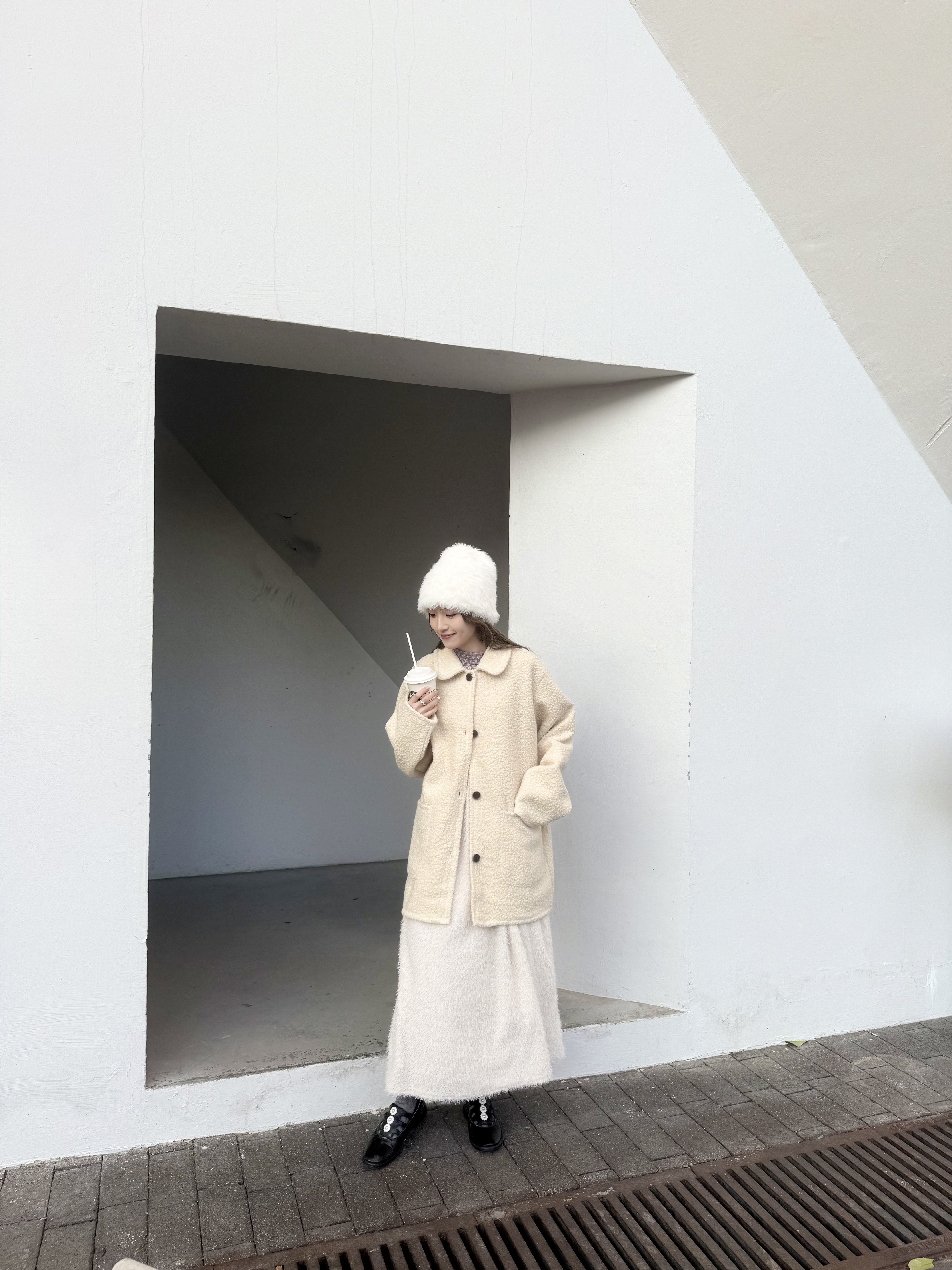 羊毛娃娃領薄款長外套