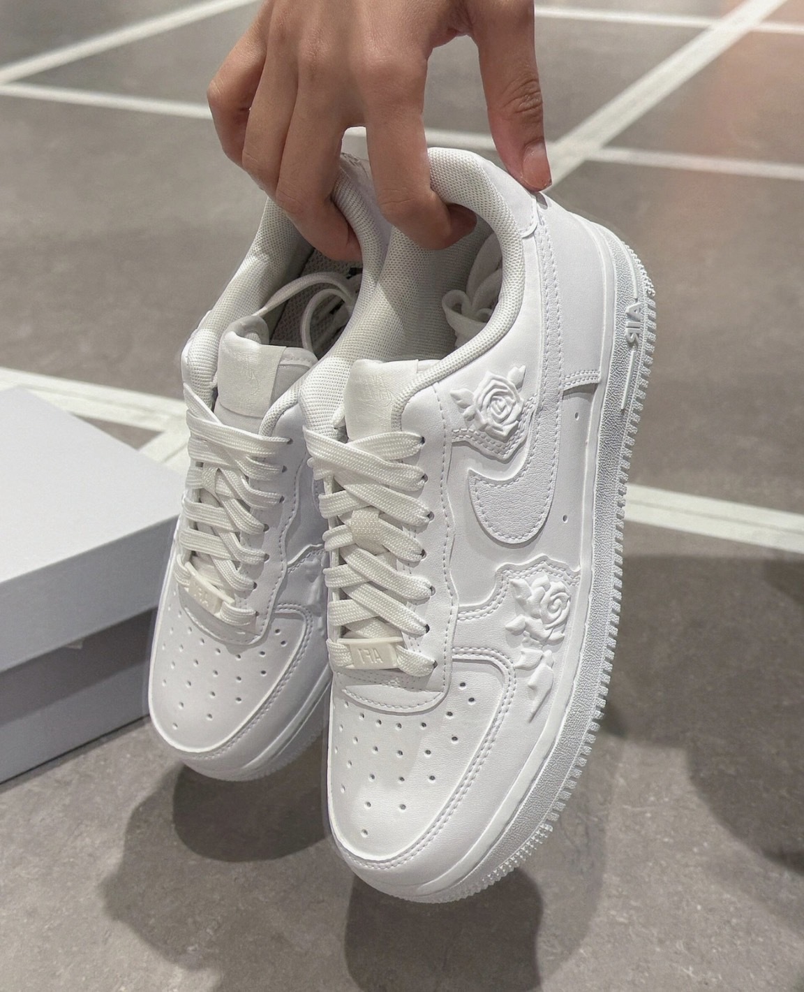 預購 Nike Air Force 1 Low Roses 白玫瑰浮雕