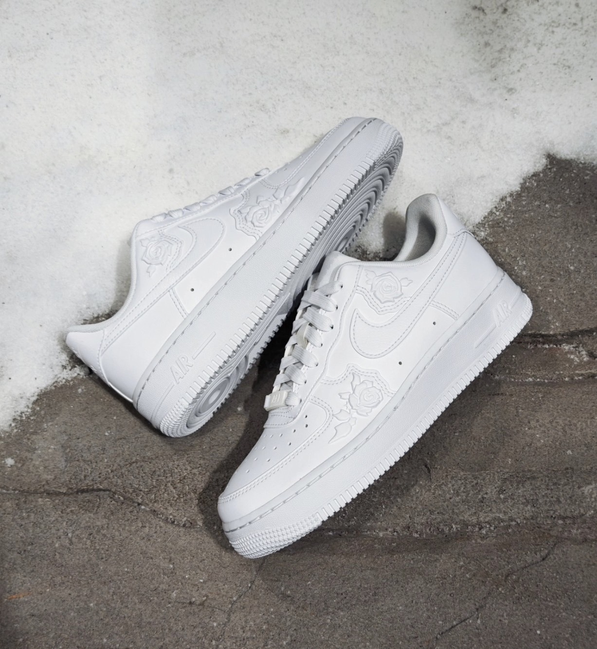 預購 Nike Air Force 1 Low Roses 白玫瑰浮雕
