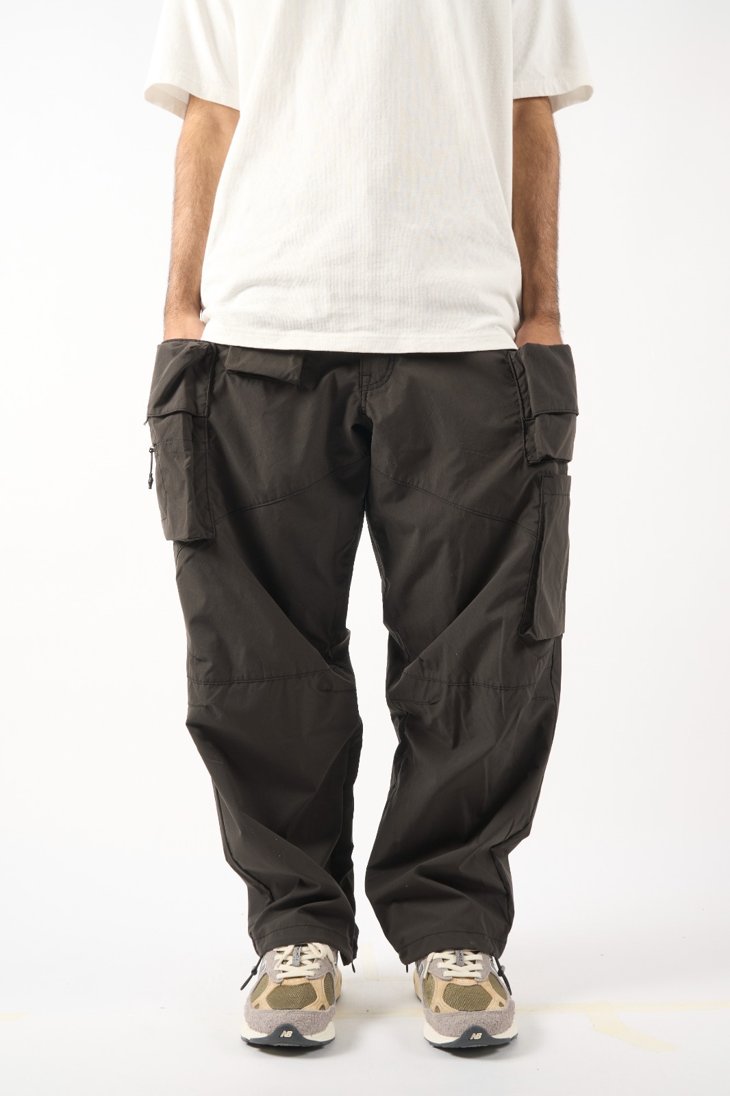 LAKH Twelve Pockets Cargo Pants