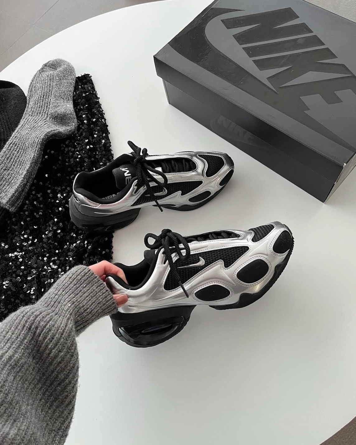 <快速出貨> 卡寶同款!! NIKE Air Max Muse Black and Metallic Silver 黑暗金屬感