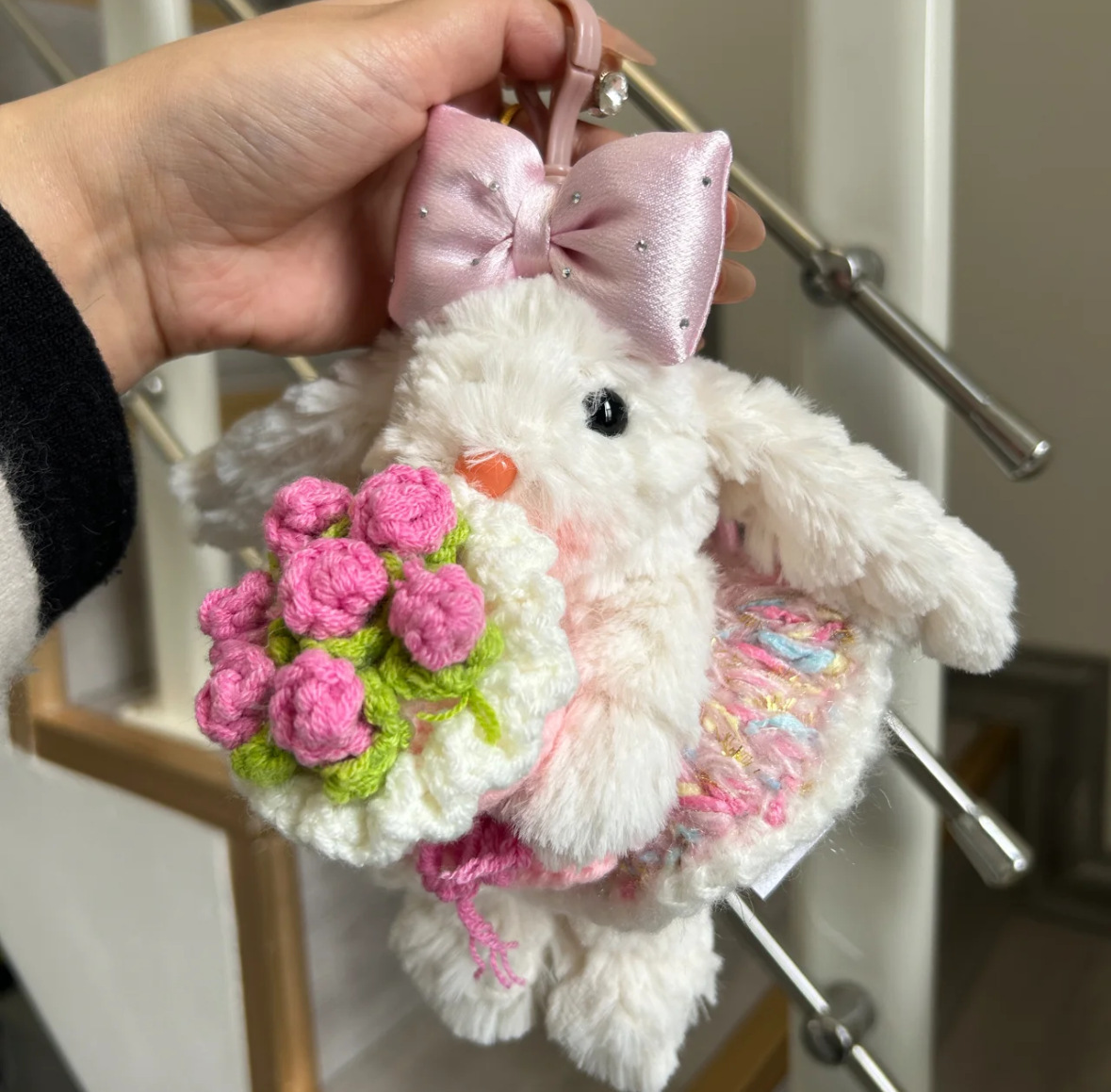 《5542》垂耳兔甜美花束毛絨吊飾