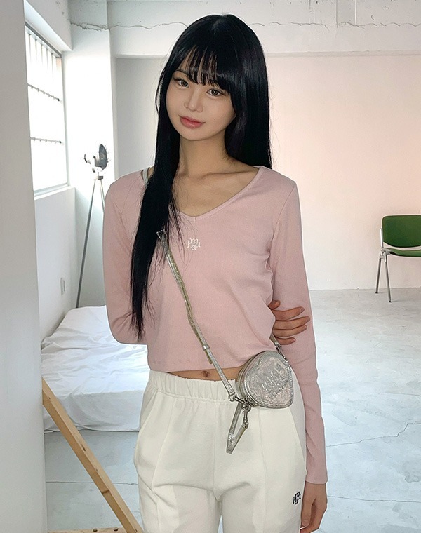 預訂｜MUAHMUAH STITCH V NECK LONG SLEEVE T-SHIRT