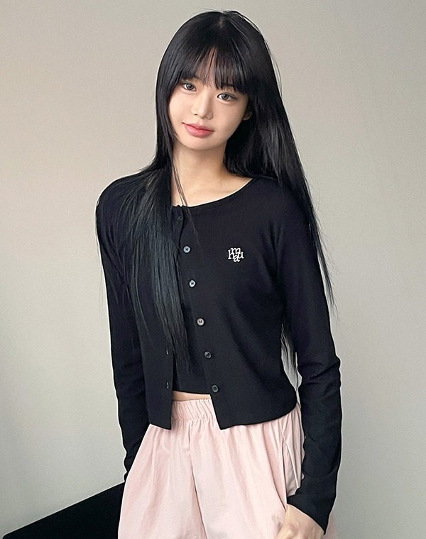 預訂｜MUAHMUAH SLIM FIT LOGO CARDIGAN