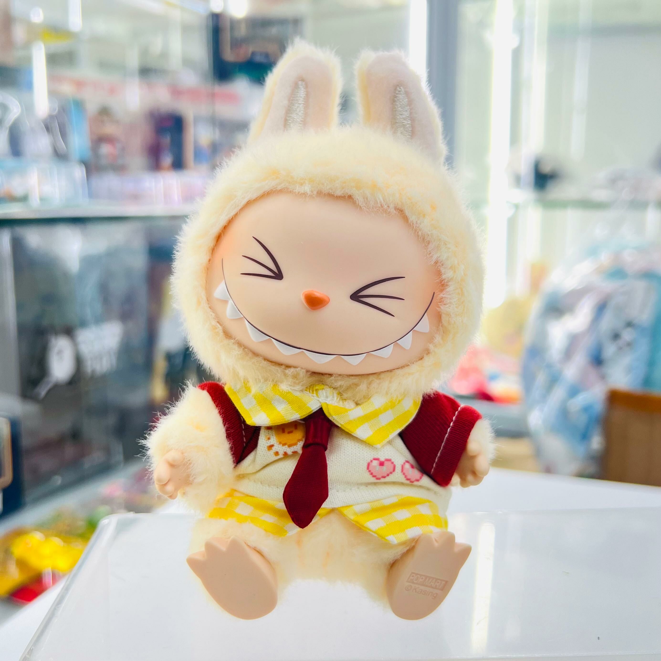 LABUBU outfit 92 -Yellow