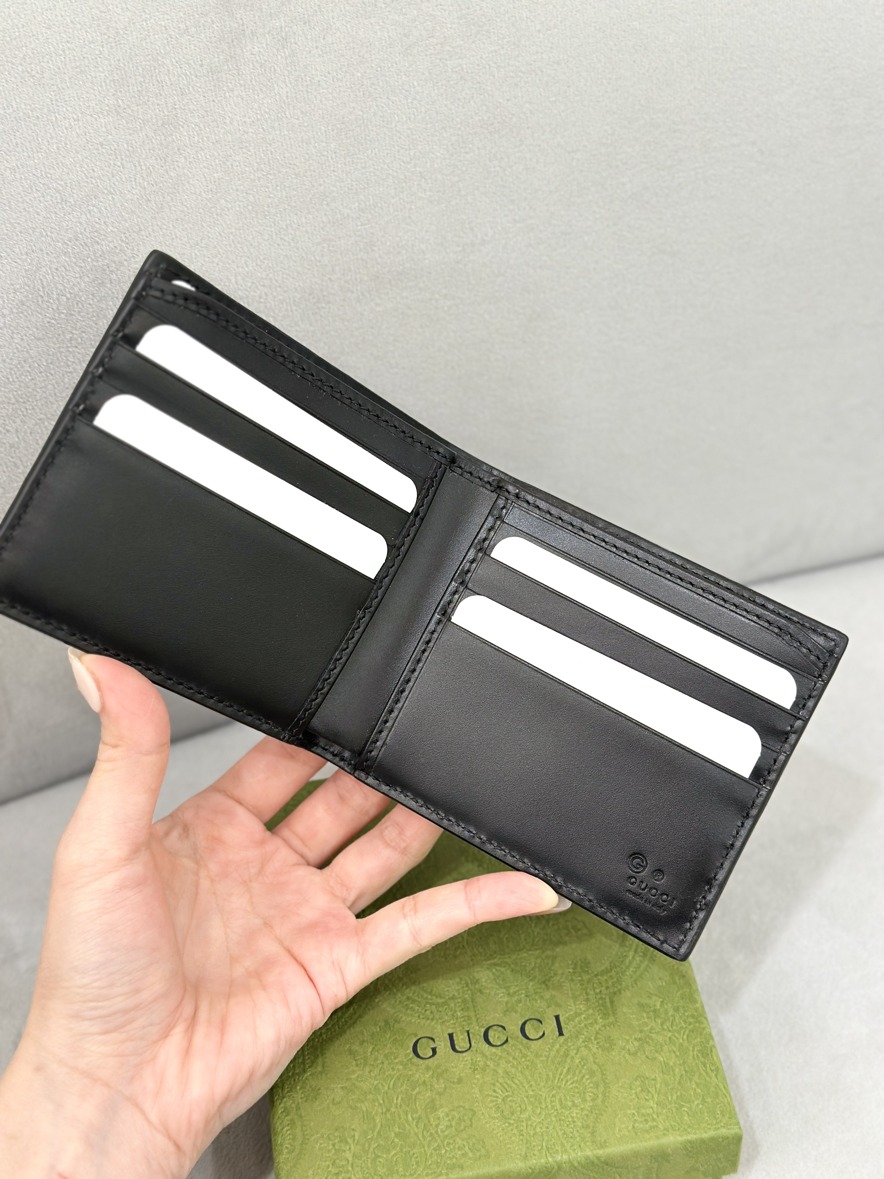 GUCCI Men's Signature Wallet