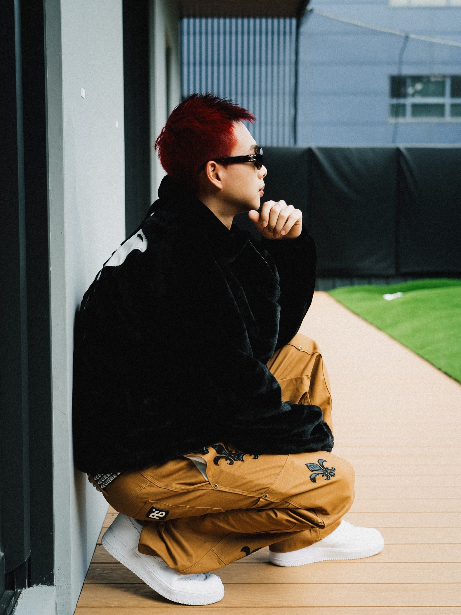 RENAISSANCE 鳶尾花皮標 大地色 拼布工作褲 VIBE “ LEATHER IRIS WORK PANTS ”