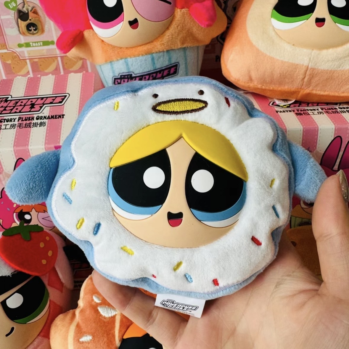 iSNEAKERS | SOAP STUDIO X 飛天小女警 麵包工坊系列 盲盒 吊飾 娃娃 6款+1款隱藏版