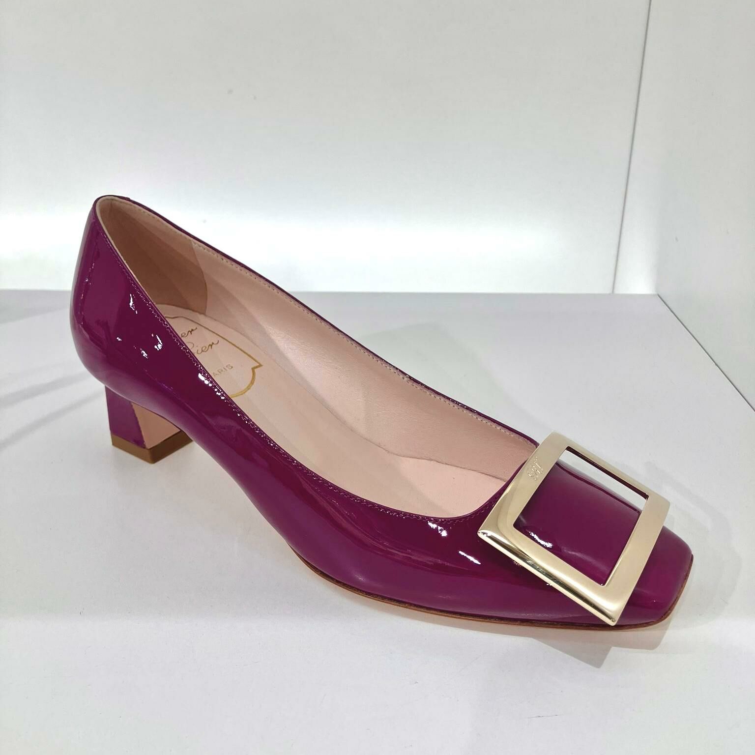 Roger Vivier RV trompette heels 45mm berry color